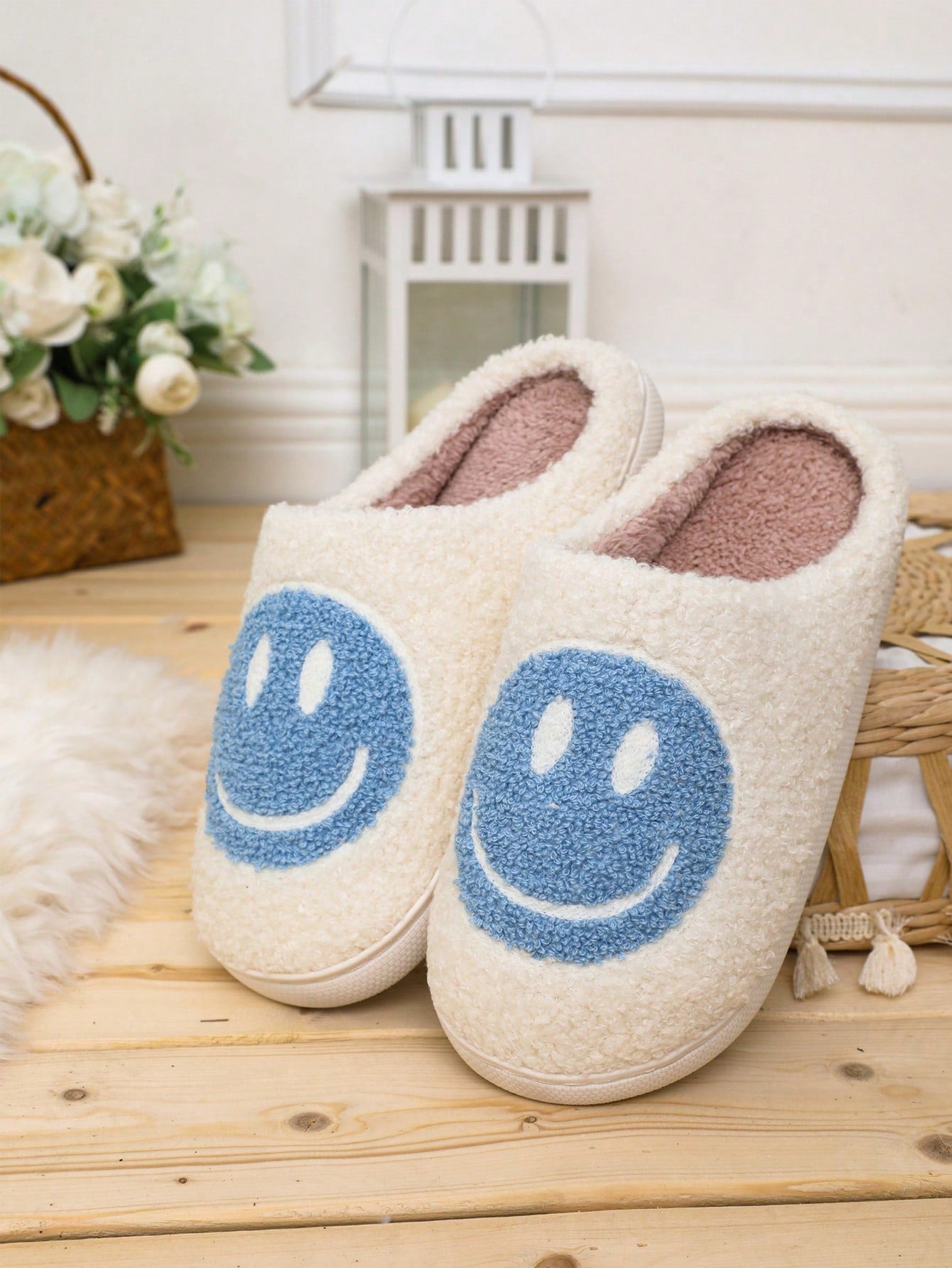 Women Korean Style Cute Cartoon  Face Fabric Slippers With Thick And Wear-Resistant Soles For Warm And Cozy Home Winter Wear, Couples" Slippers