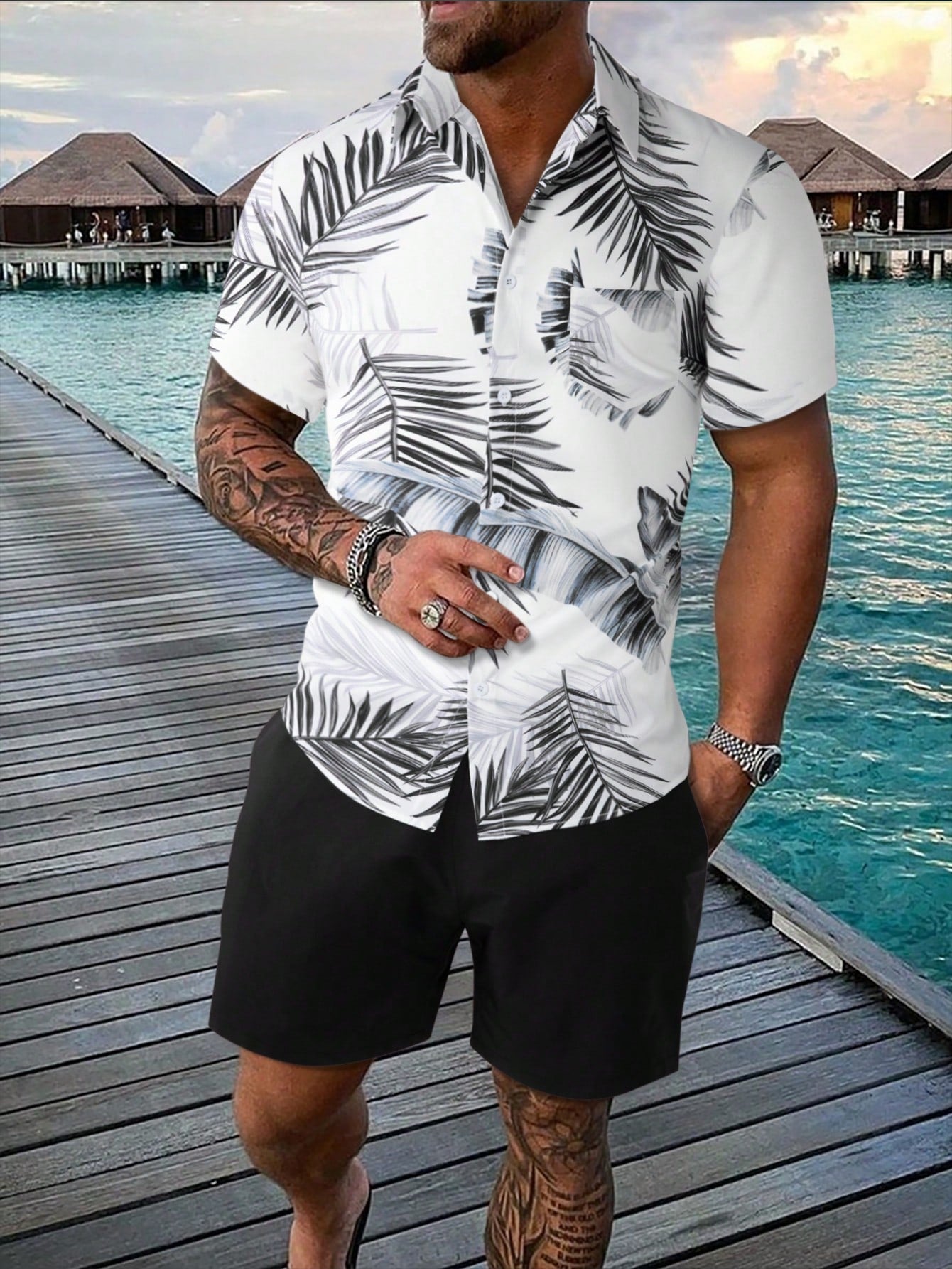 Men's Tropical Print Short Sleeve Shirt And Shorts With Slanted Pockets