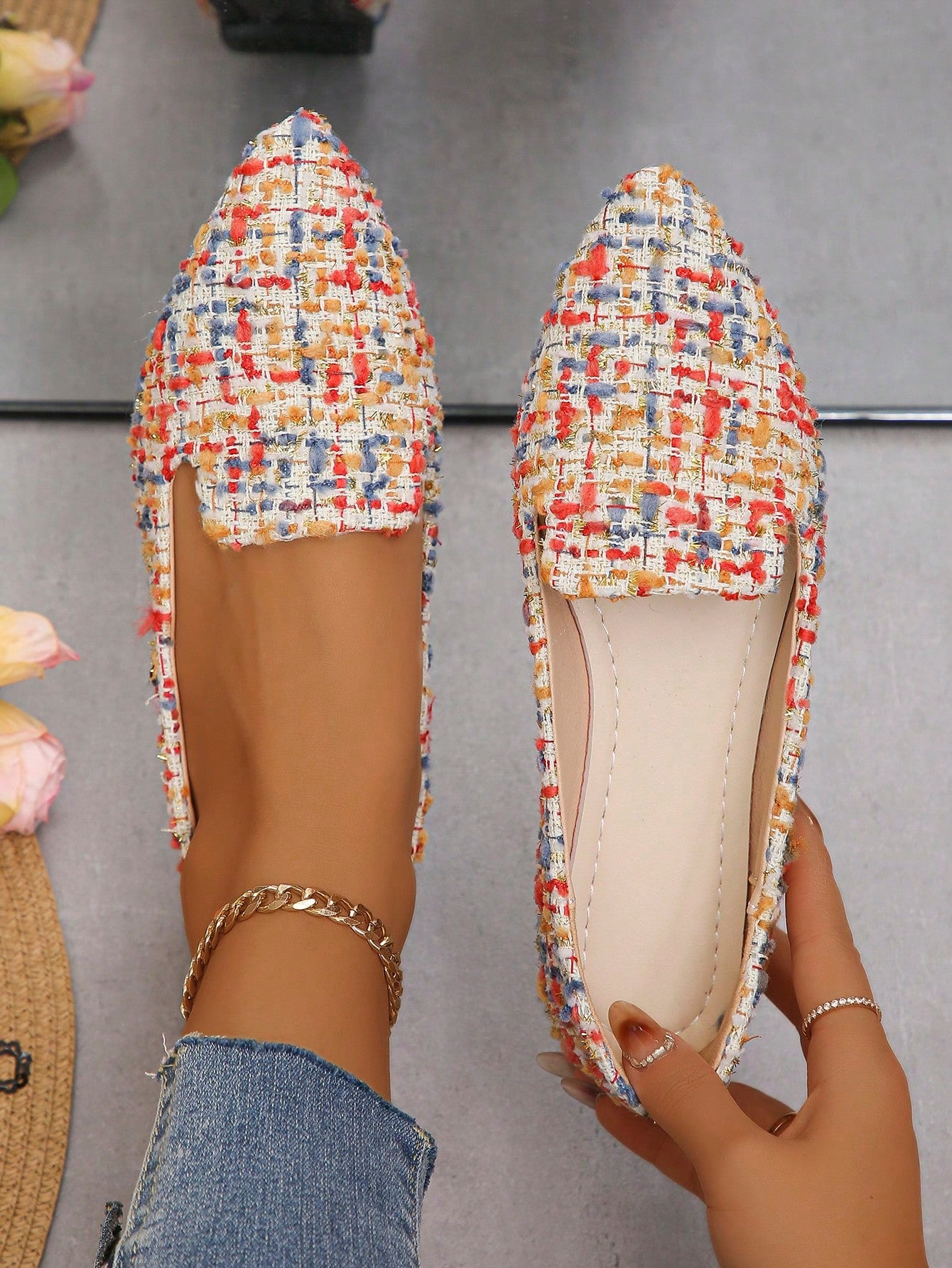 Spring And Autumn New Arrival Women Beige And Gold Plaid Pointed Toe Flat Shoes Size 35-45 With Metal Chain Design, Suitable For Casual Occasions With Skirts