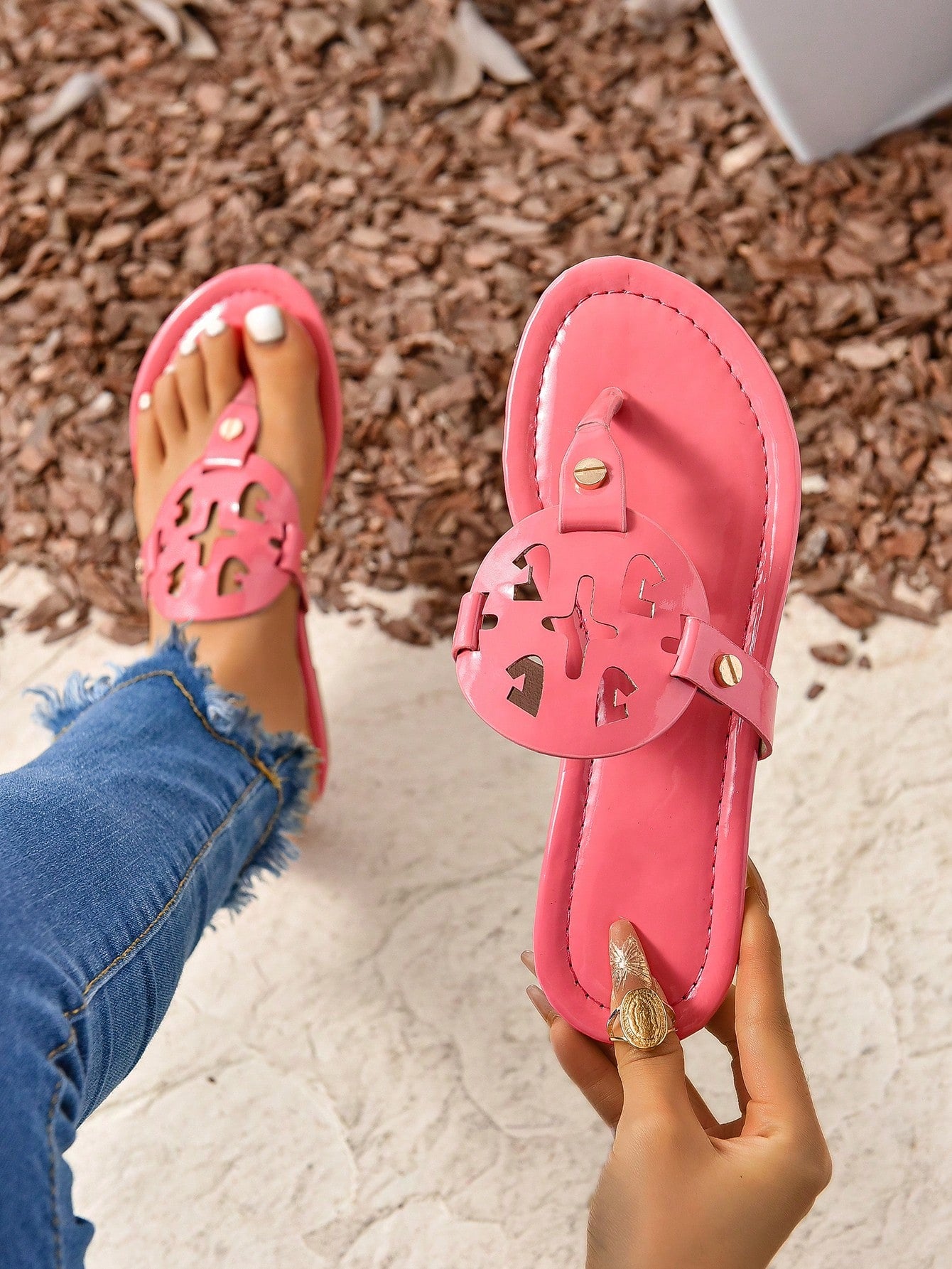 Metallic Leather Flat Toe Ring Sandals For Girls, Spring & Summer Style, Plus Size Available. Breathable And Comfortable, European & American Style, Watermelon Pink Color With Hollow Out Pattern, Can Be Used As Indoor Slippers And Vacation Slippers