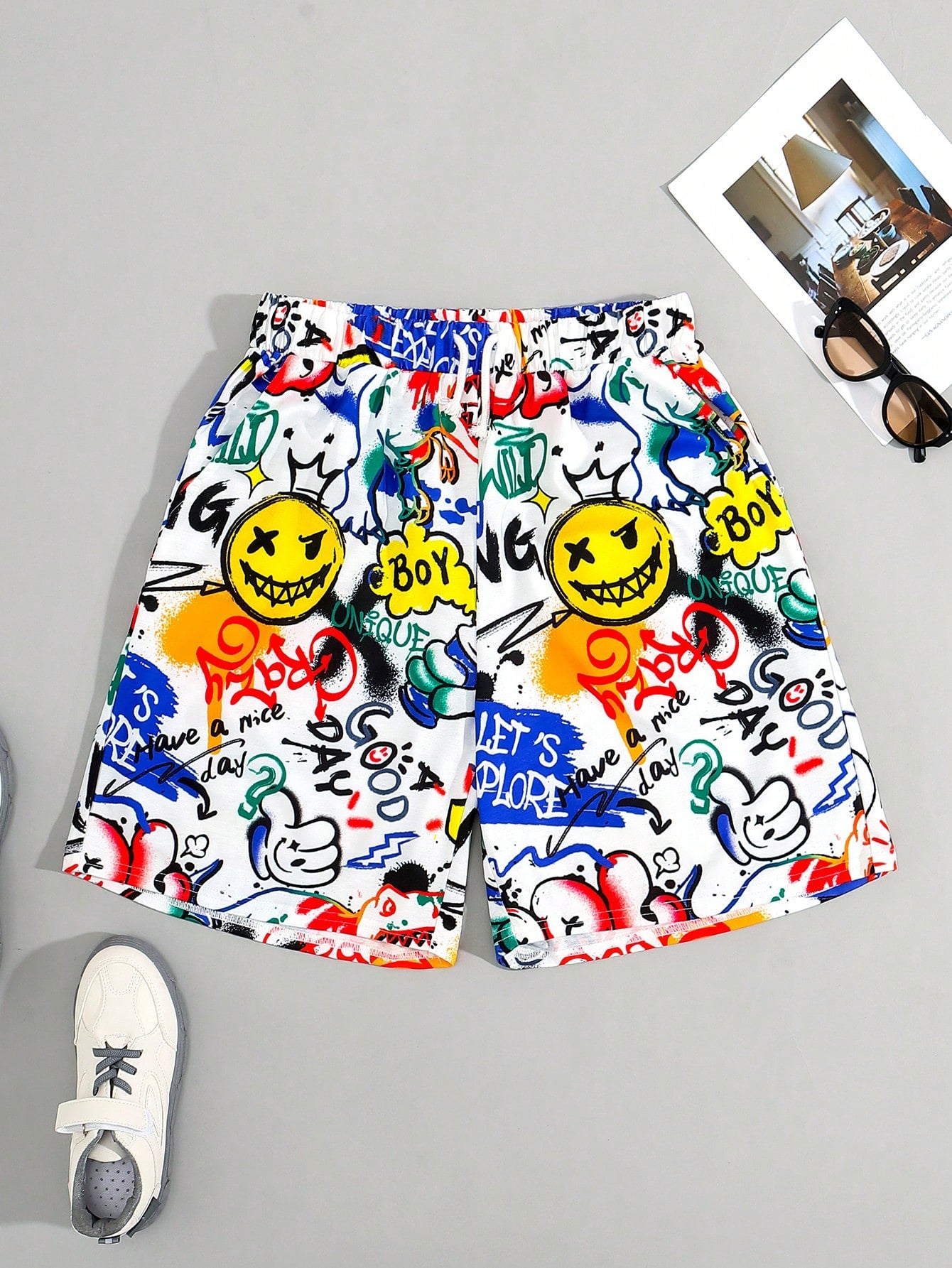 Teenage Boys' Casual Graffiti Pattern Print Shorts Suitable For Summer