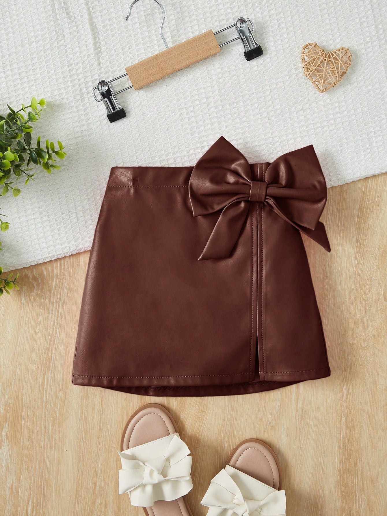 Young Girl Comfortable Solid Color Pu Skirt With Bow Decoration For Casual Occasions
