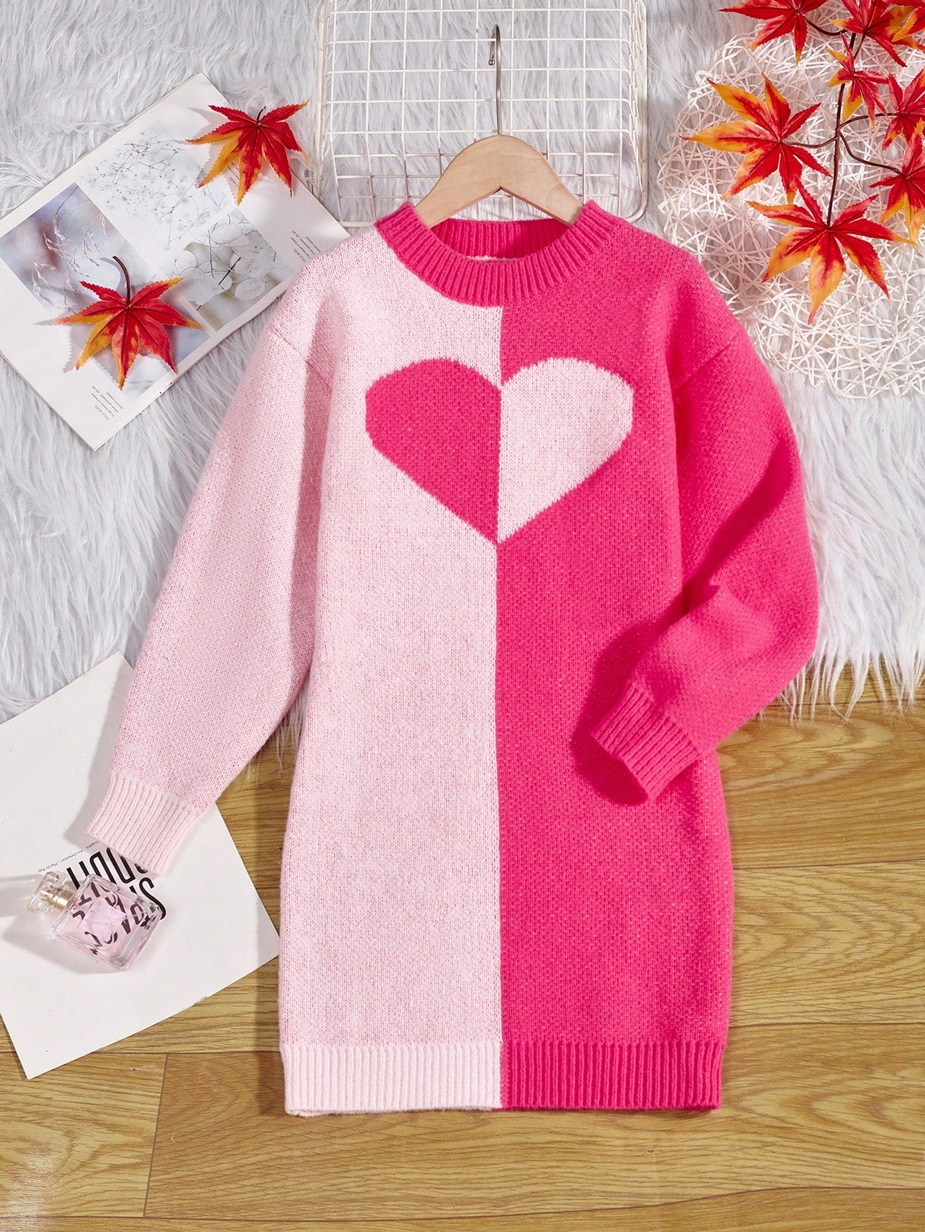 Young Girl Color Block Heart Pattern Round Neck Sweater Dress With Drop Shoulder