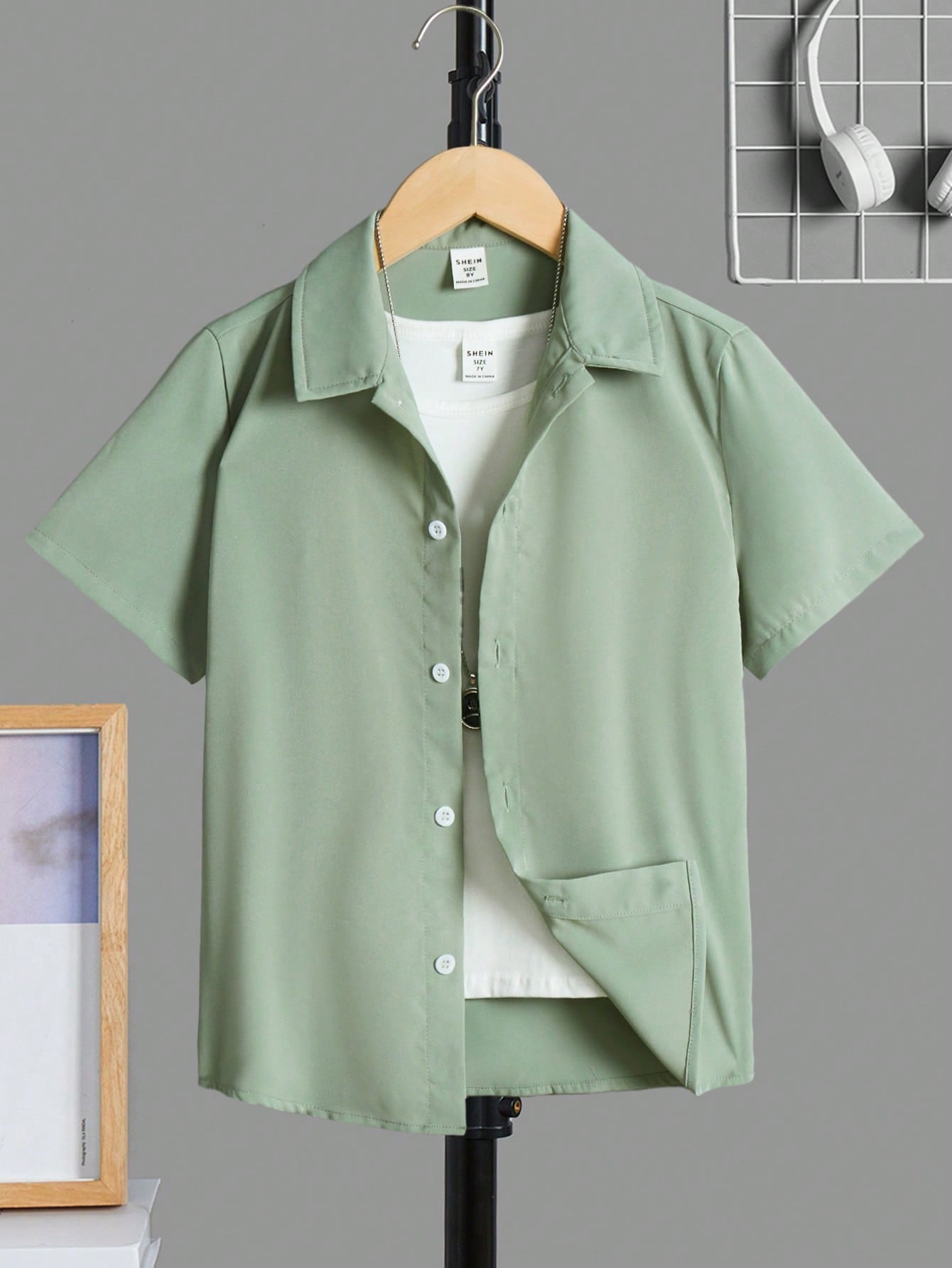 Tween Boys' Vacation Style Solid Color Turn-Down Collar Short Sleeve Woven Shirt