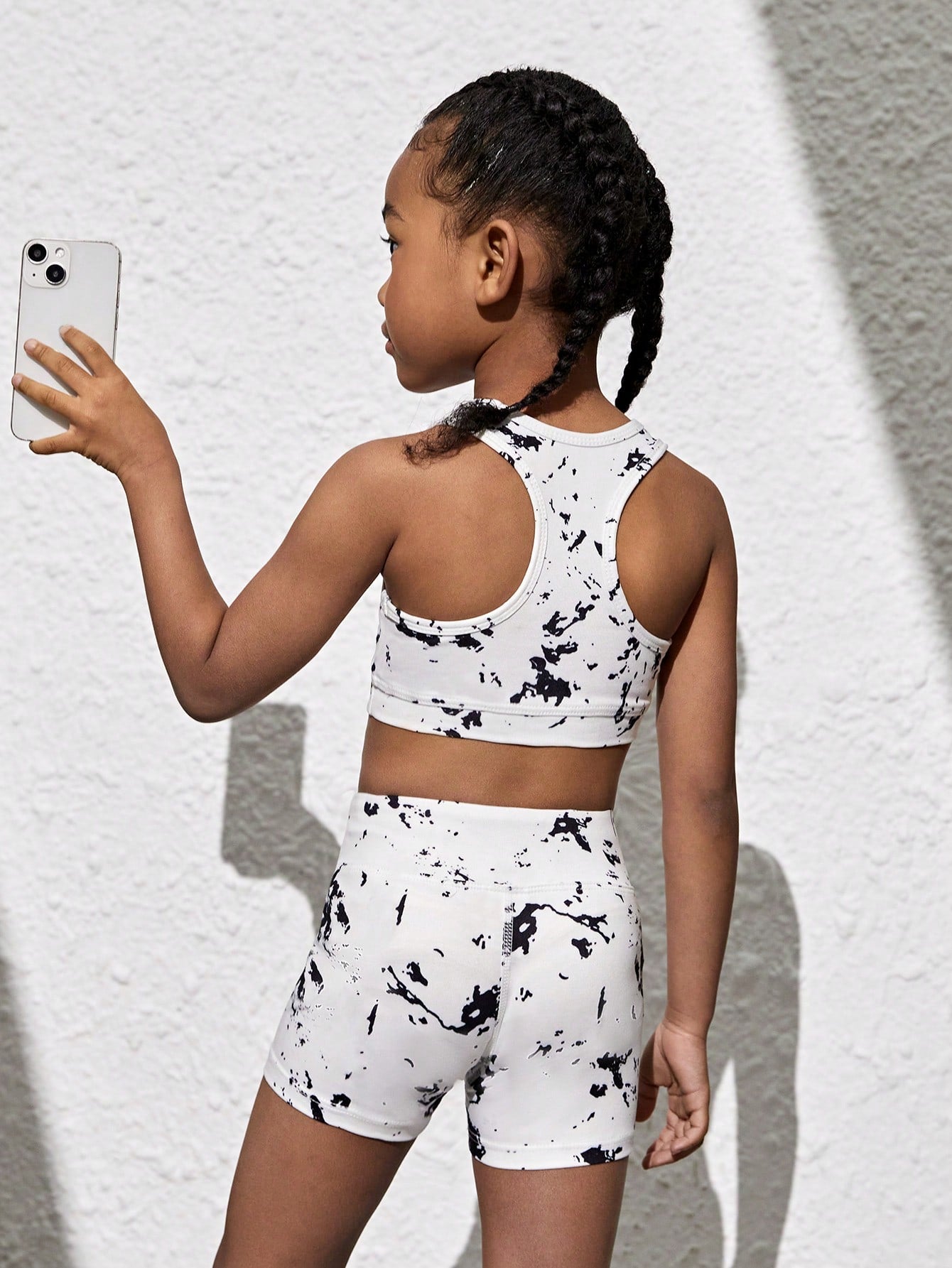 Young Girl Simple Printed Top And Shorts Set