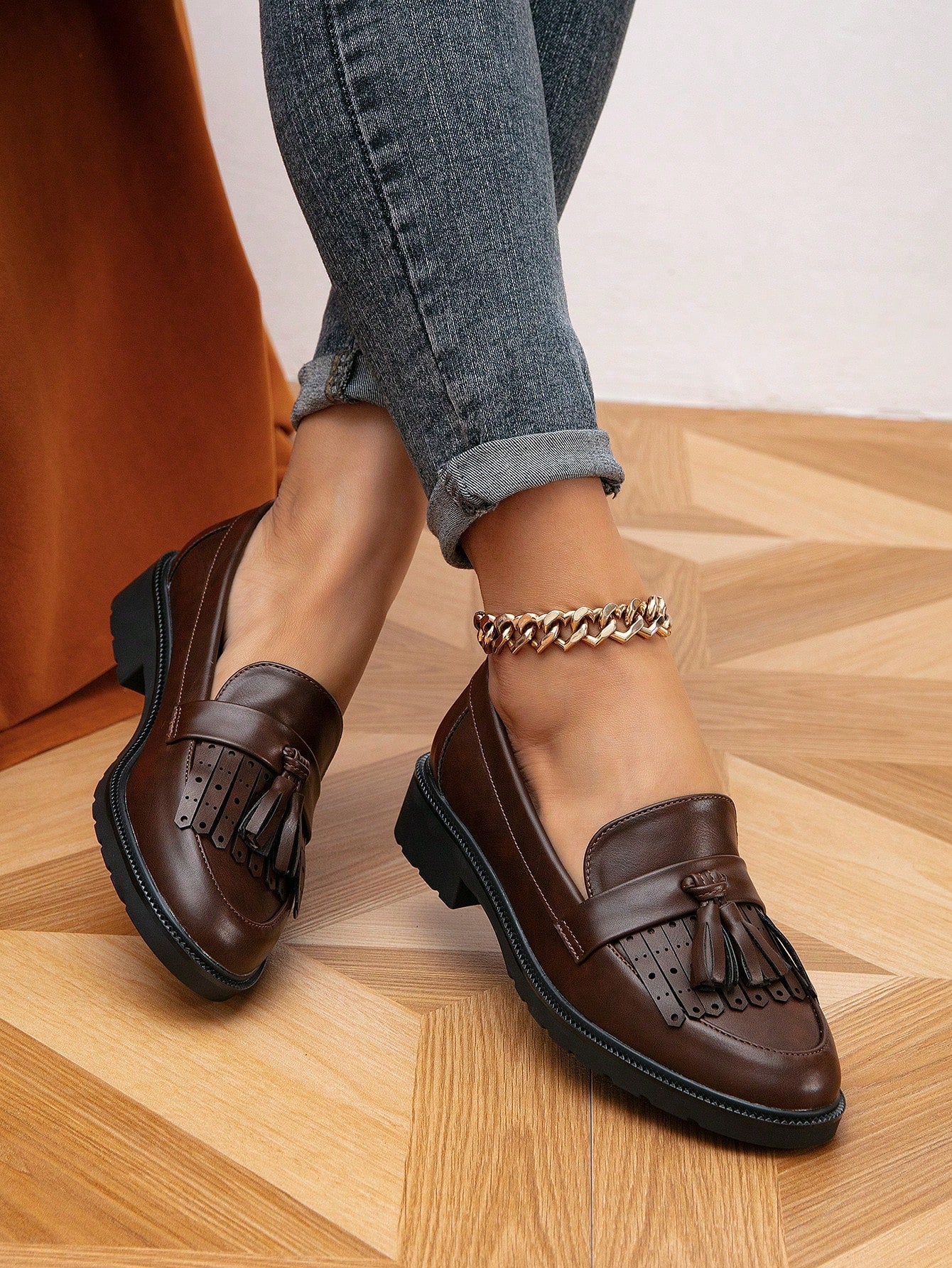 Minimalist Fringe Decor Loafer Flats