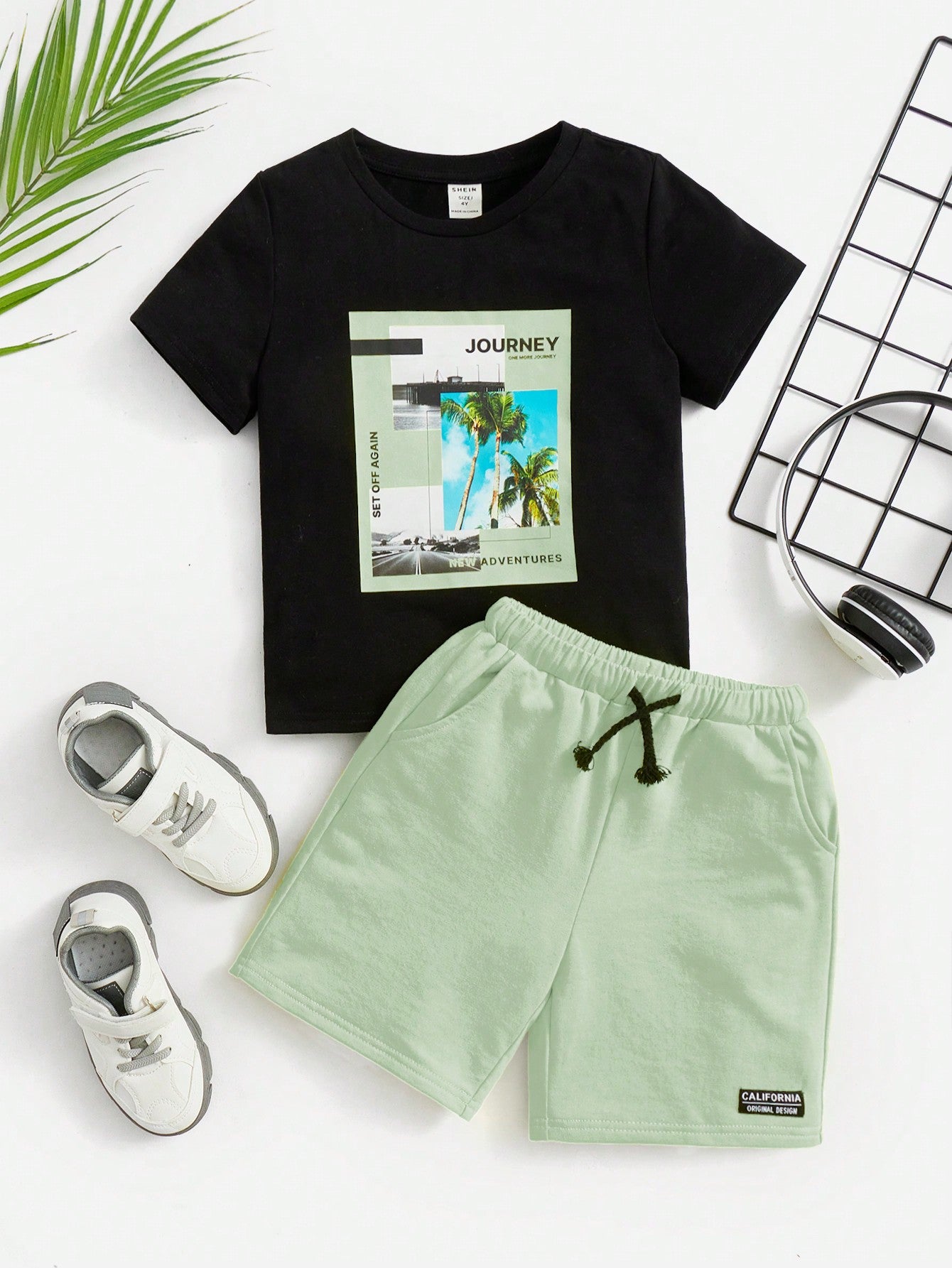 Young Boy Letter & Palm Tree Print Tee & Drawstring Waist Shorts