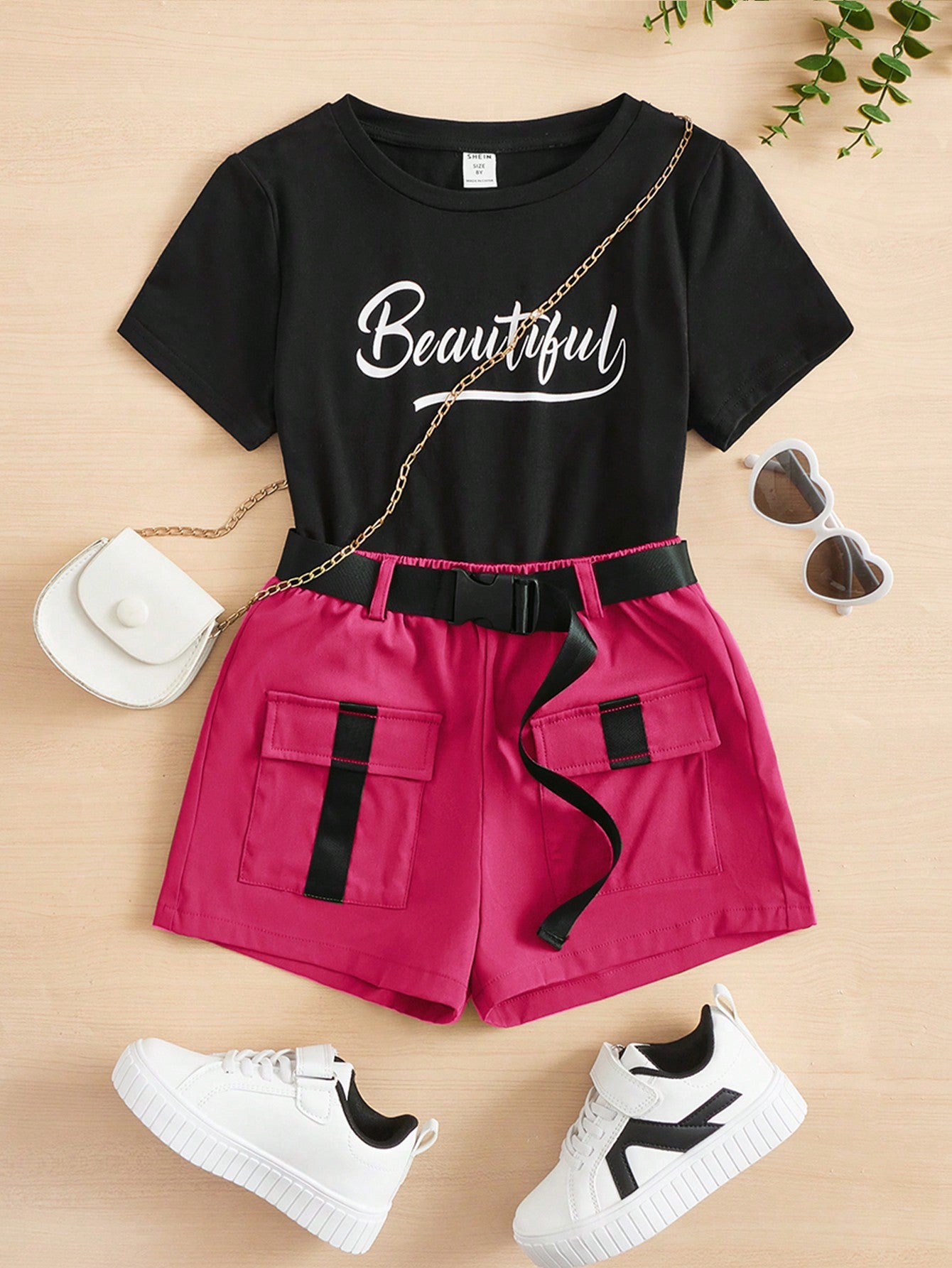 Tween Girl Letter Graphic Tee & Flap Pocket Belted Shorts