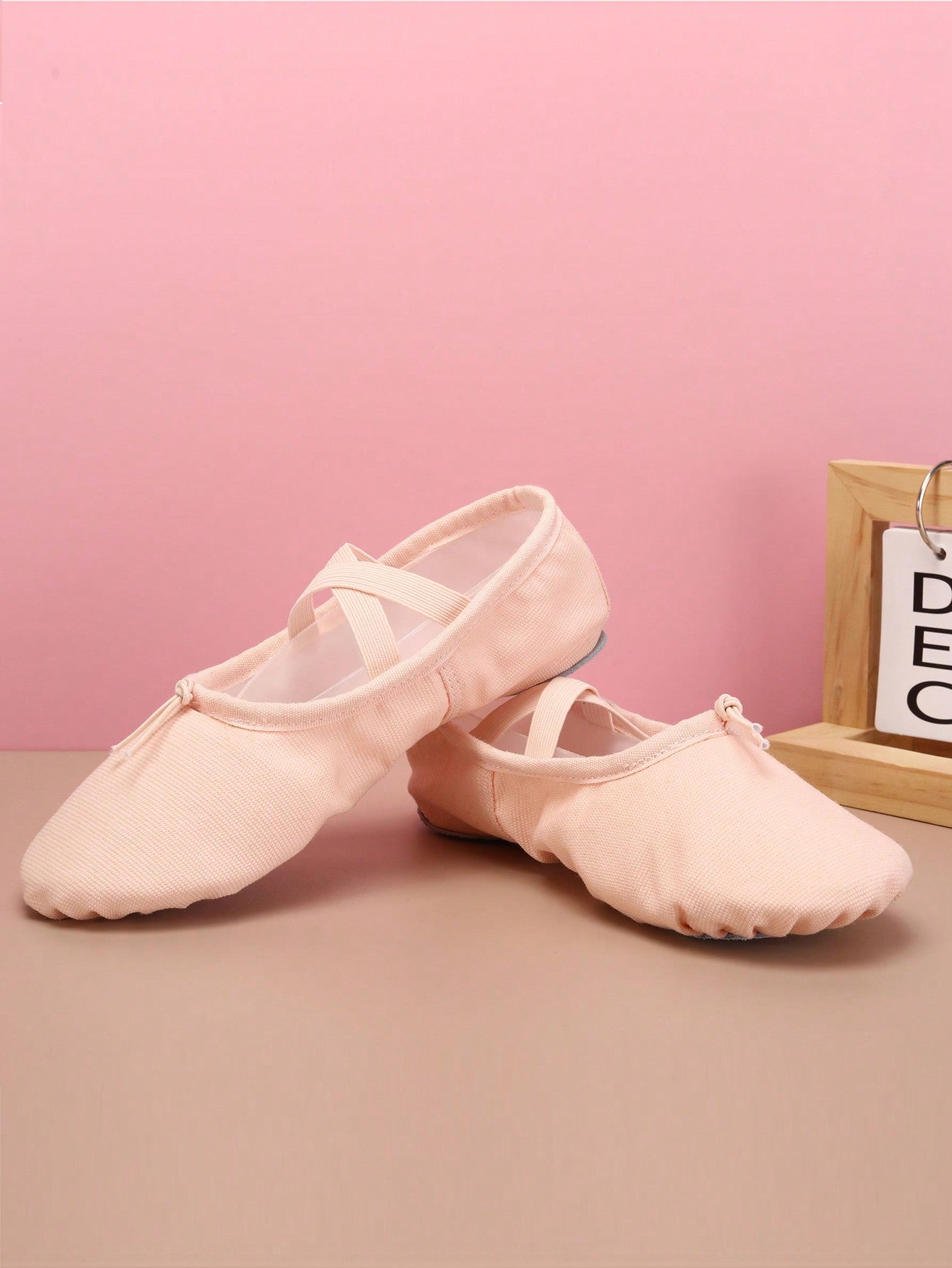 Girl Soft And Breathable Ballet Shoes/Lace-Up Canvas Ballet Slippers/Indoor Yoga Shoes/Dance Shoes (Kids/Big Kids)