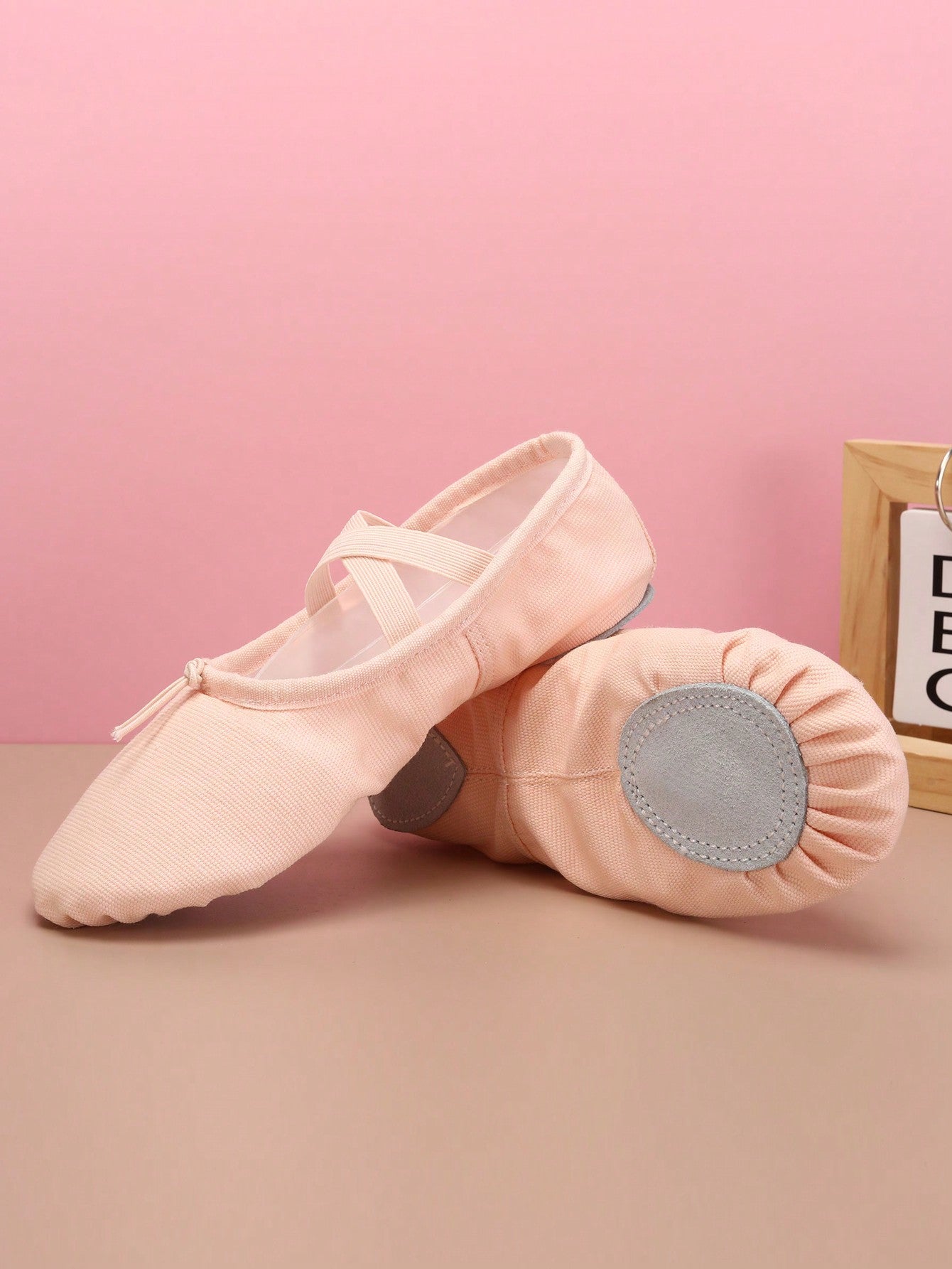 Girl Soft And Breathable Ballet Shoes/Lace-Up Canvas Ballet Slippers/Indoor Yoga Shoes/Dance Shoes (Kids/Big Kids)