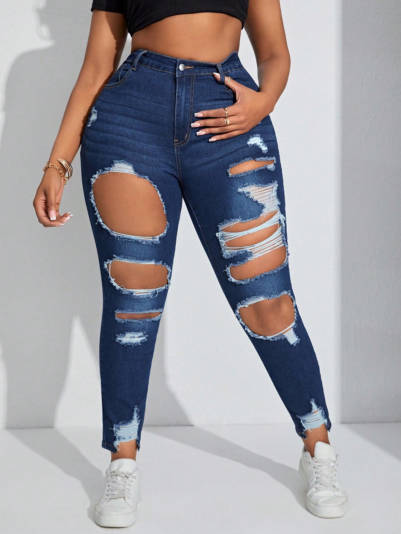 Women's Plus Size Distressed Skinny Jeans