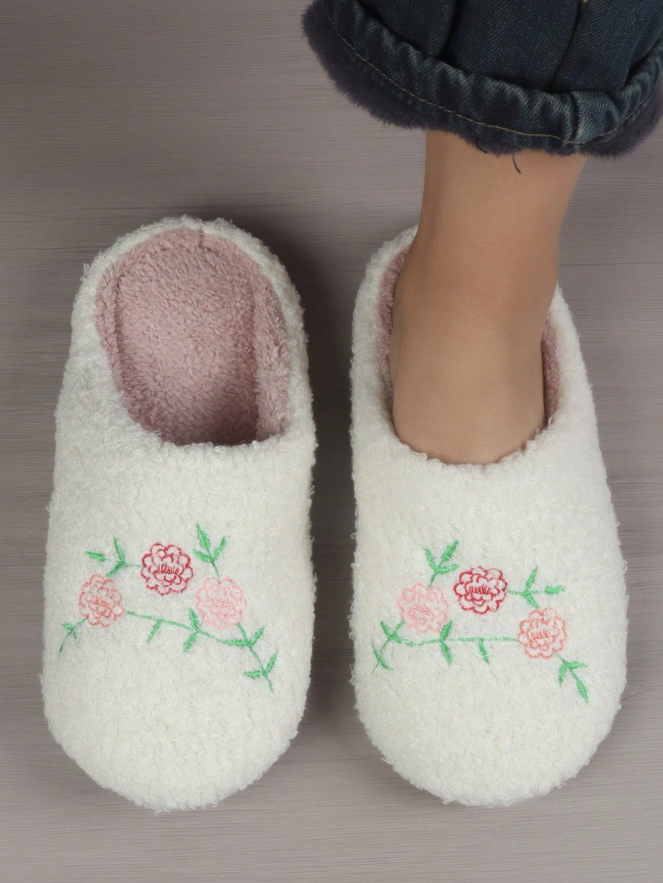 Women's Indoor House Slippers With Warm Plush, Floral Embroidery, Fashionable Design, Soft And Comfortable, Winter Bedroom Slippers