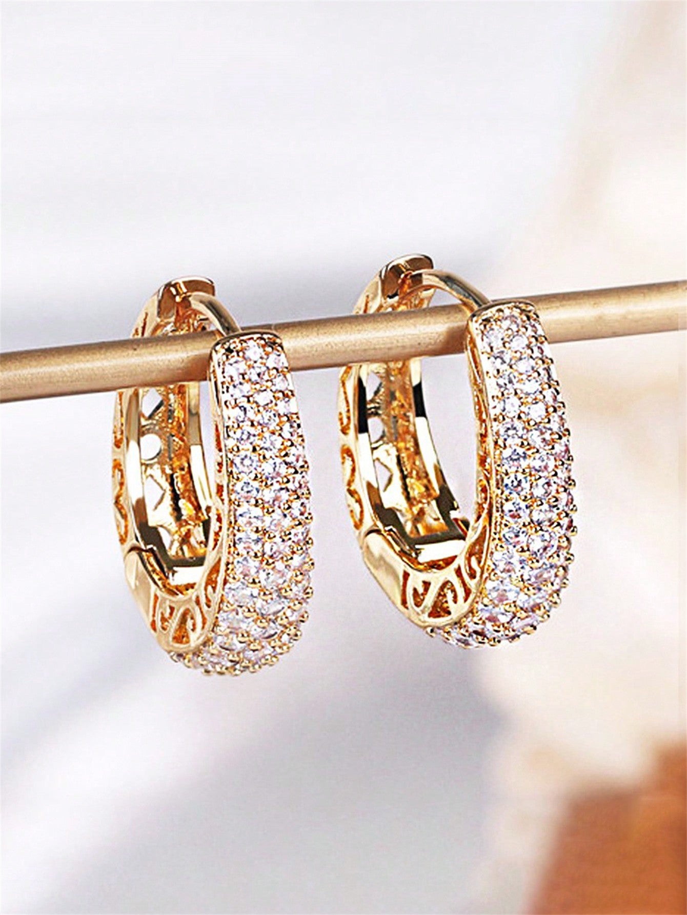 1 Pair Girls Elegant Cubic Zirconia Hoop Earrings For Daily Decoration For Party Jewelry Birthday Gift