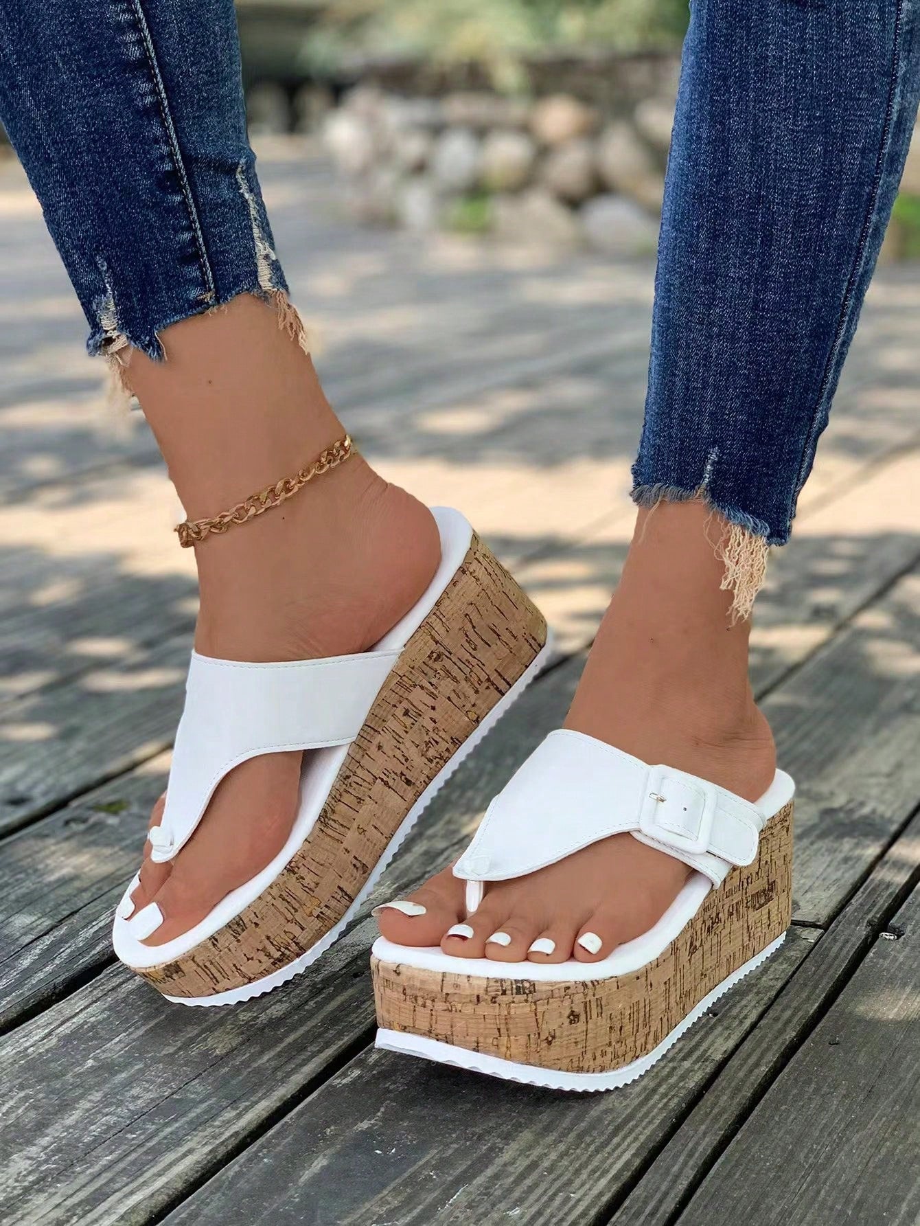 Women's Buckle Decorated Outdoor Casual Sandals, Wide Brim Wedge Heel And Thick Bottom, Fashionable, For Beach And Holiday