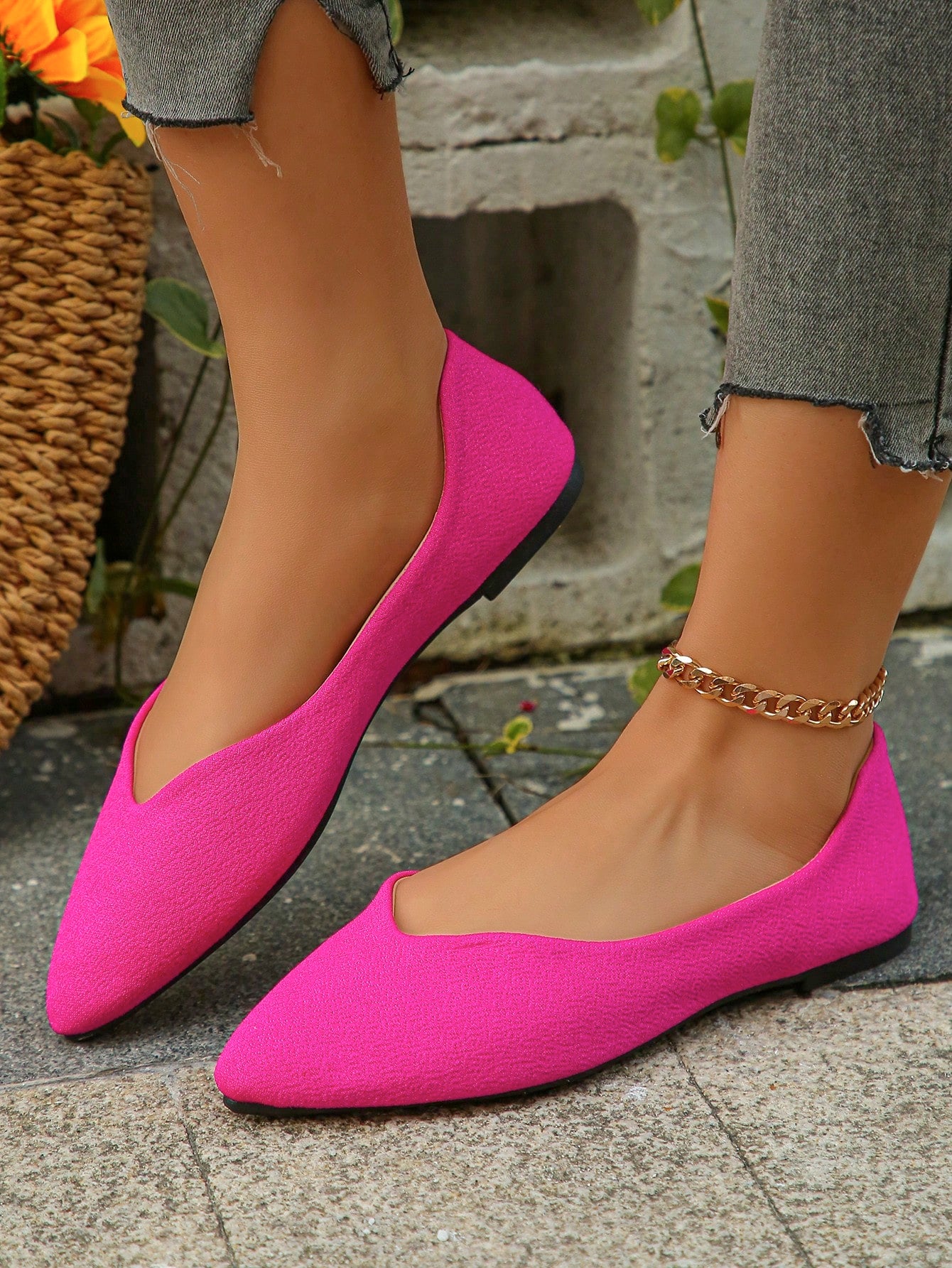 Women's Large Size Us 5.5-12.5 Pink Outdoor Work Flats Shoes With Pointed Toe And Comfortable Shallow Mouth Design