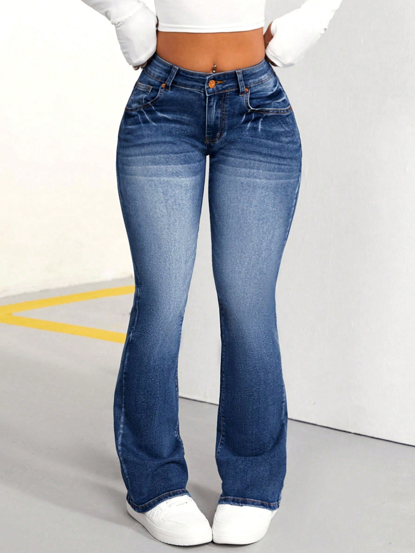 Women's Flared Jeans