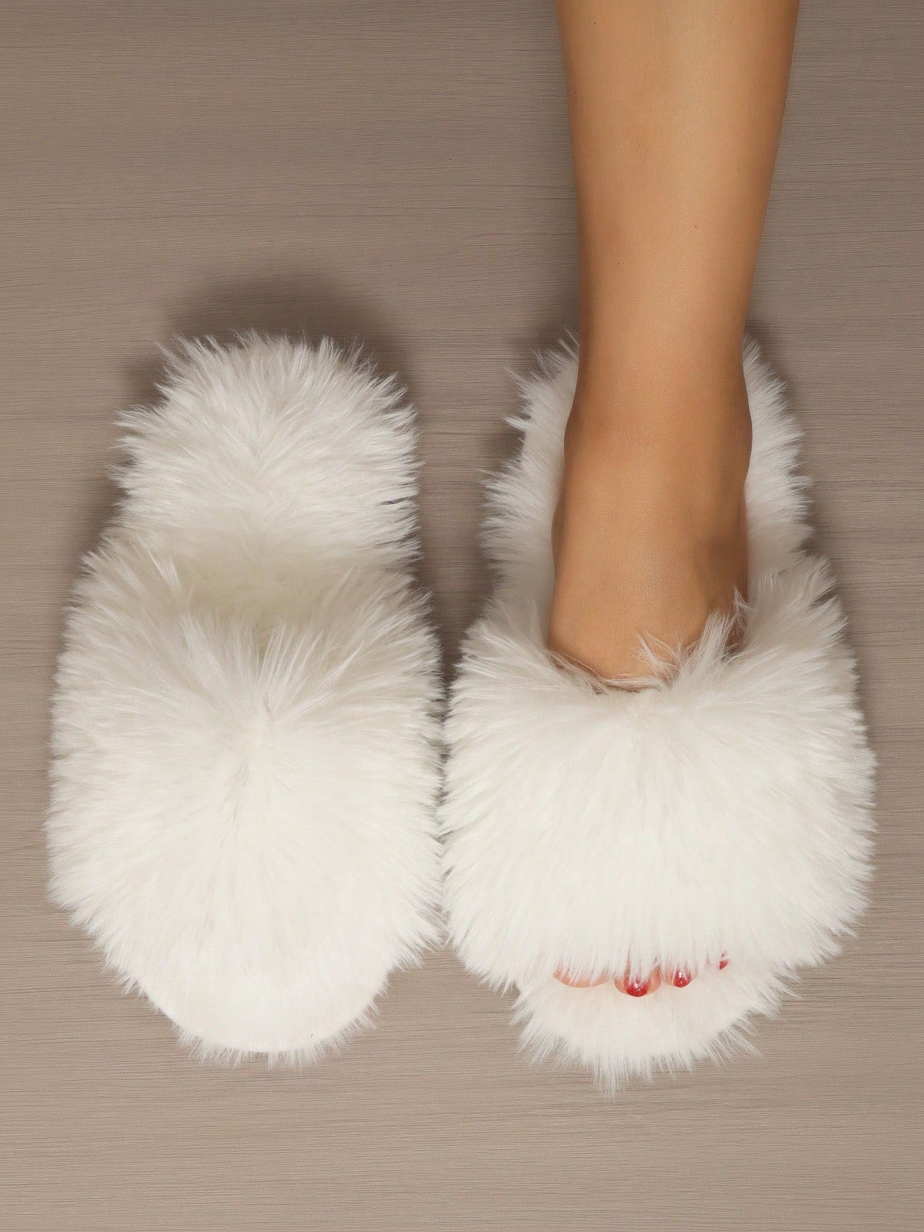 Black Minimalist Fuzzy Bedroom Slippers