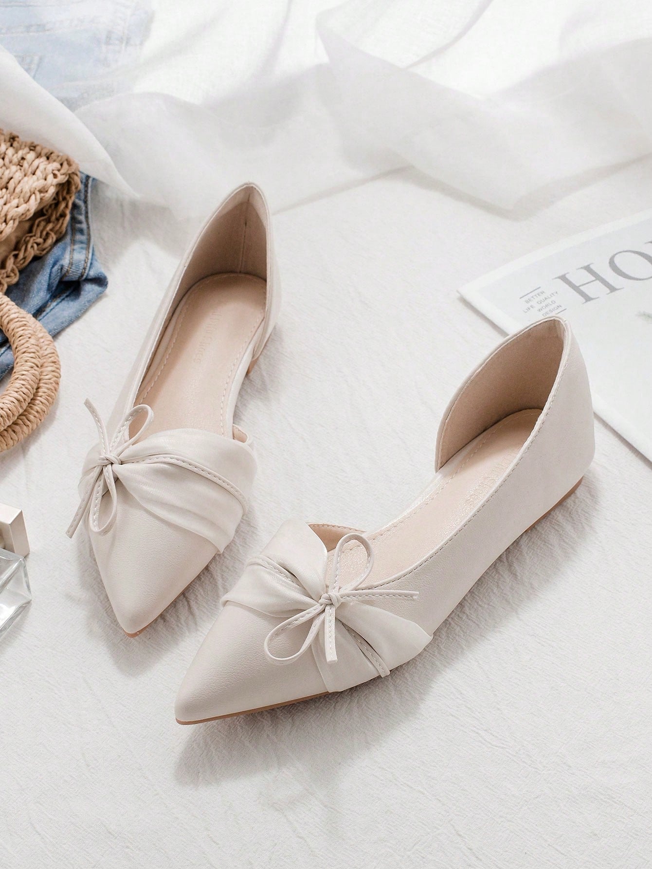 Women Bow Knot Pointed Toe Soft Bottom Pumps French Style Breathable Hollow Shoes 2024 Spring Summer New All-Match Soft Leather Shallow Mouth Flat Shoes