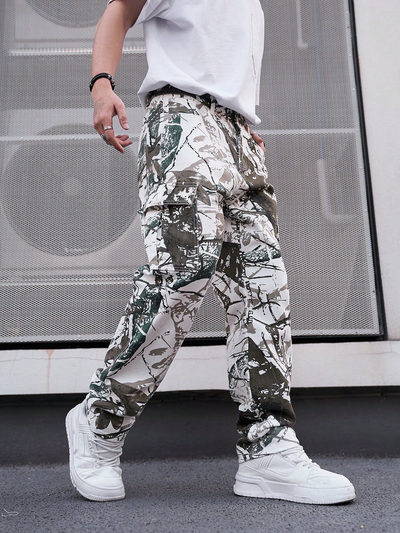 Men's Printed Cargo Denim Pants