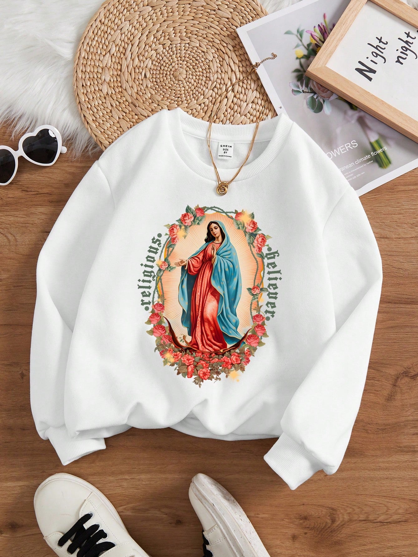 Tween Girls' Casual Virgin Mary Pattern Long Sleeve Round Neck Sweatshirt, Suitable For Autumn/Winter