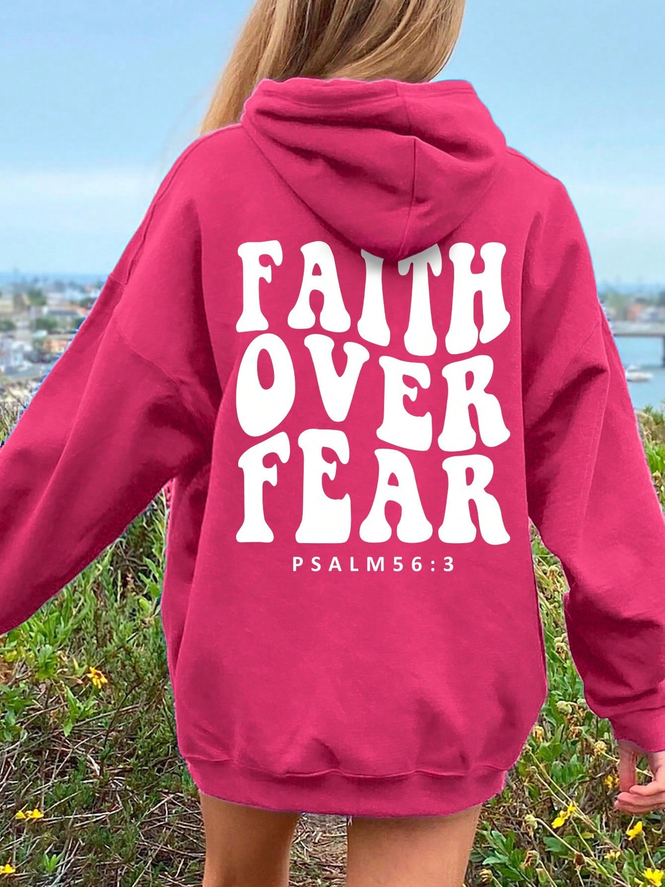 レディース フード付きスウェットシャツ レタープリントとドローストリング開閉 フリース裏地 FAITH OVER FEAR