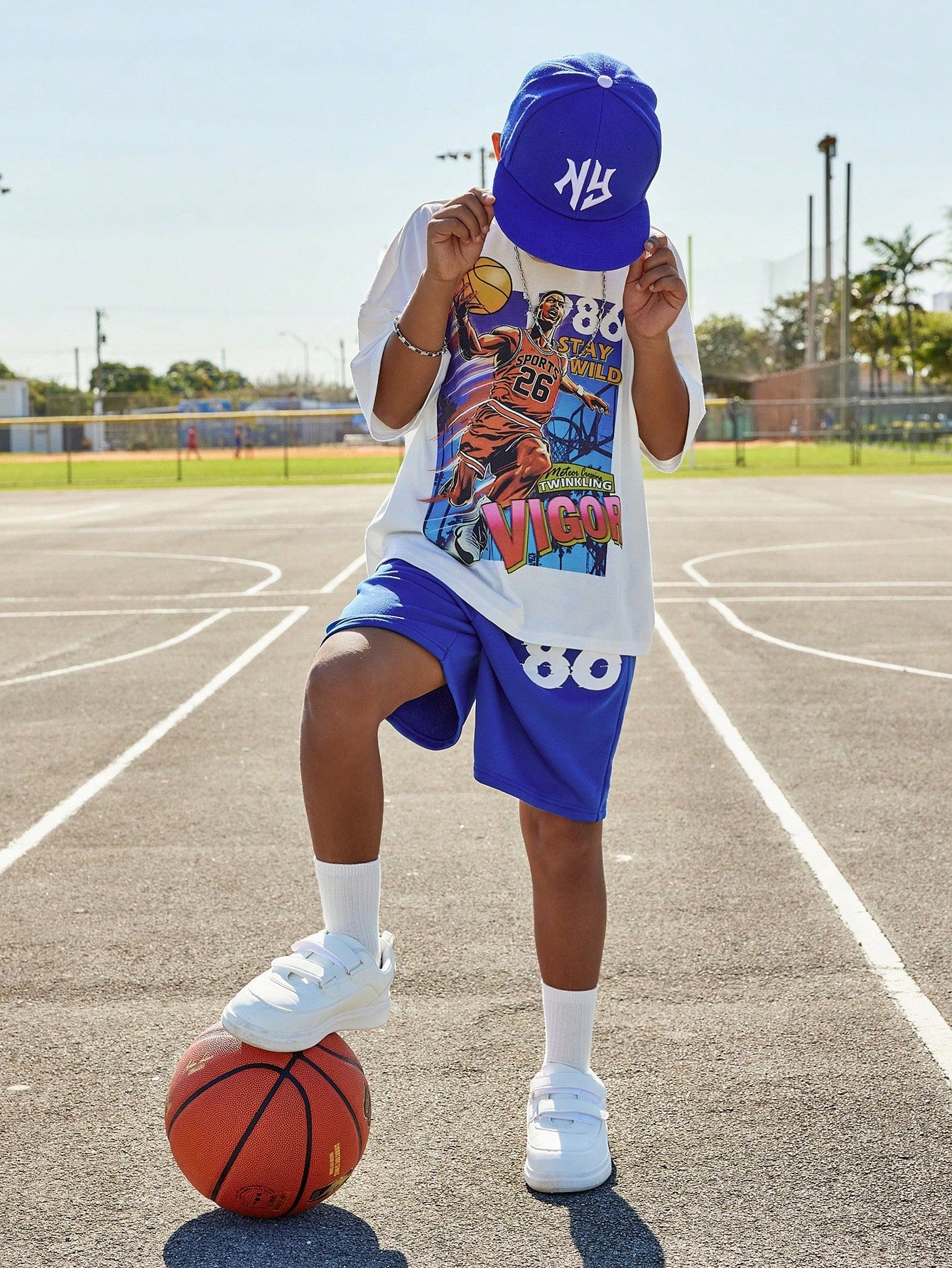 Tween Boy Casual Basketball Themed Print Short Sleeve Top And Number Print Shorts Knitted Two-Piece Set