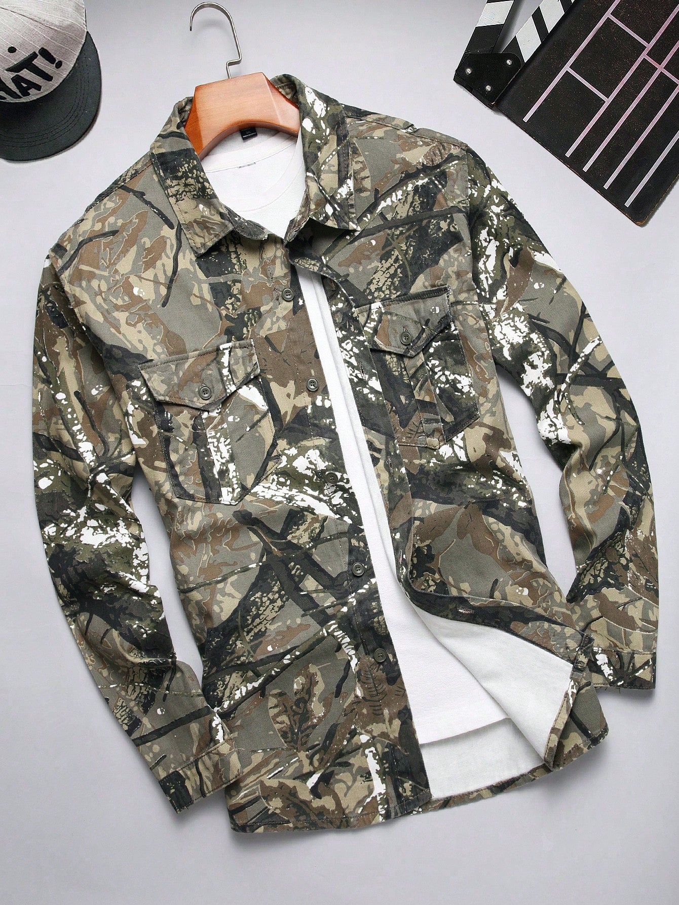 Men's Plus Size Camouflage Flip Pocket Denim Shirt