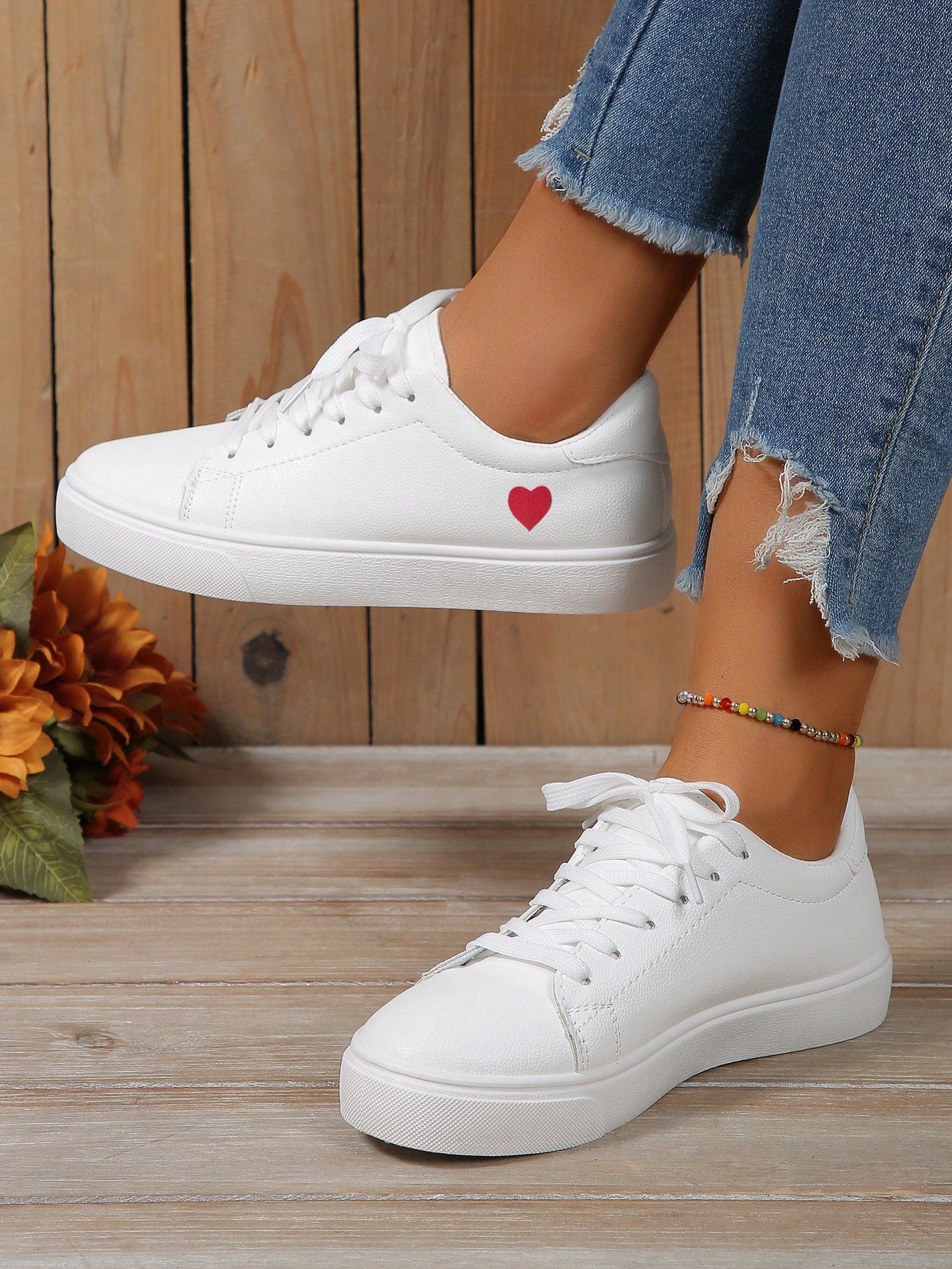 Spring And Autumn Teenagers' Sports Shoes, White Sneakers With Round Toe And Flat Sole