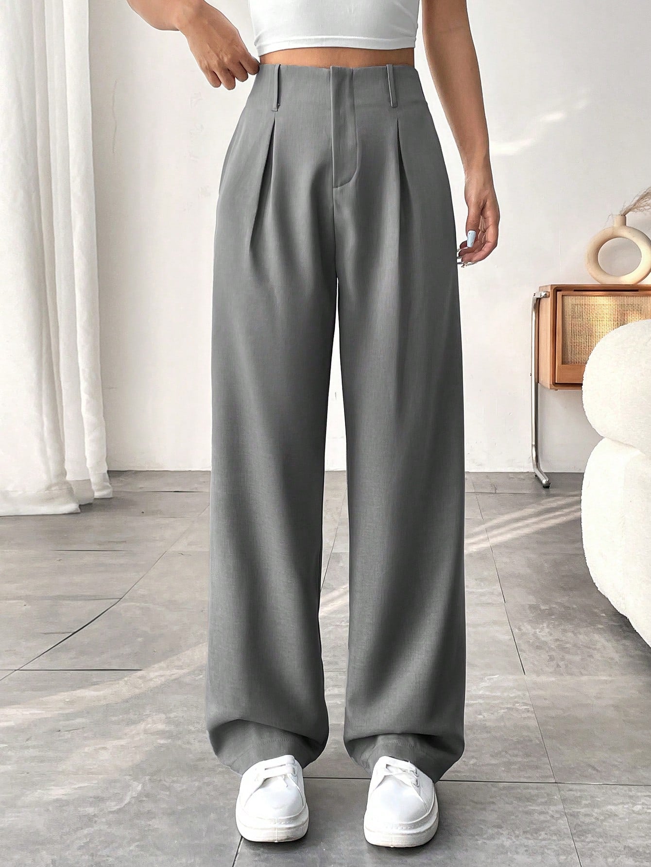 Women's Solid Color Pleated Straight Leg Relaxed Fit Pants