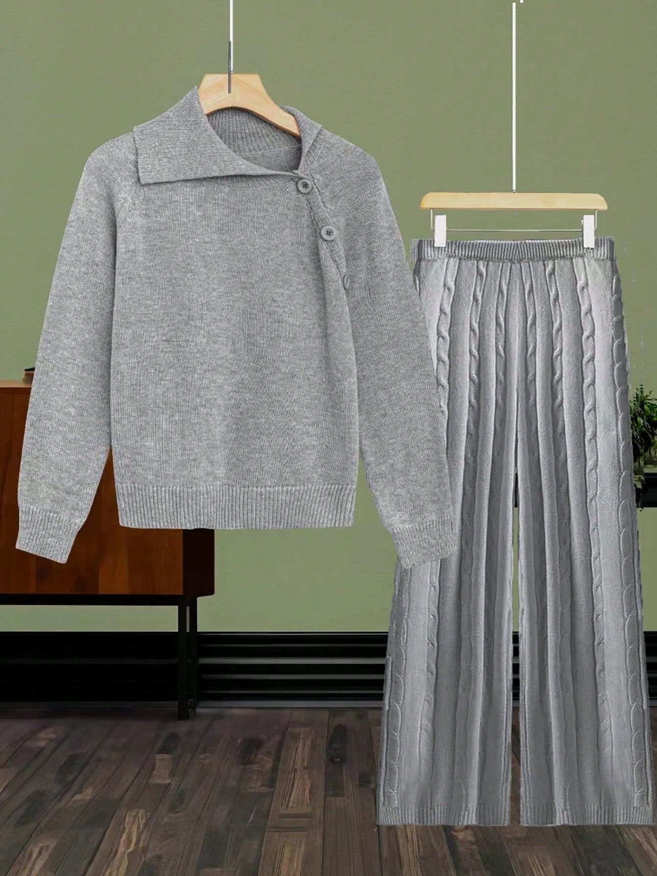 Plus-Size Solid Color Raglan Sleeve Sweater And Cable Knitted Pants Set