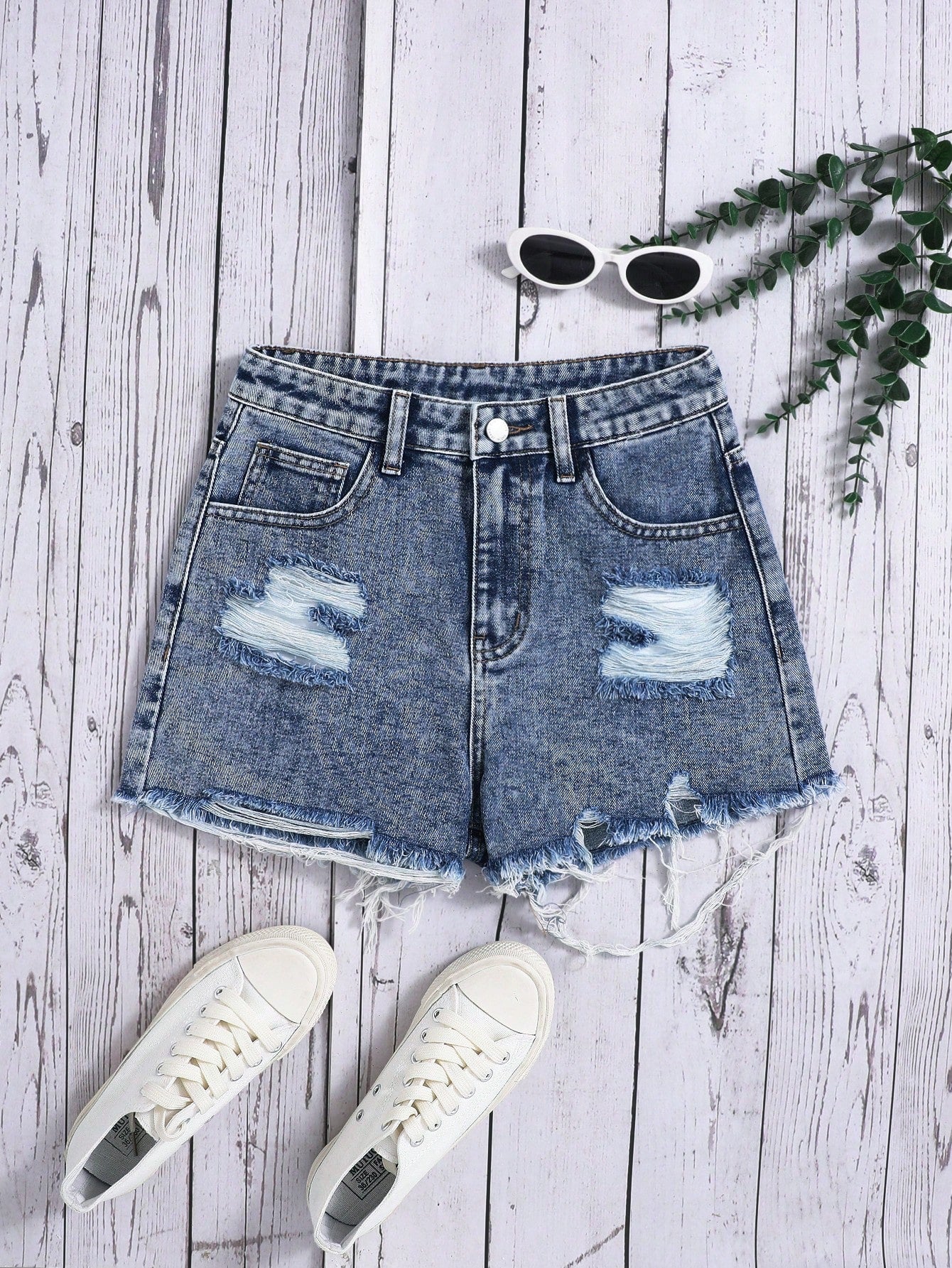 Teen Girls Ripped Raw Hem Denim Shorts