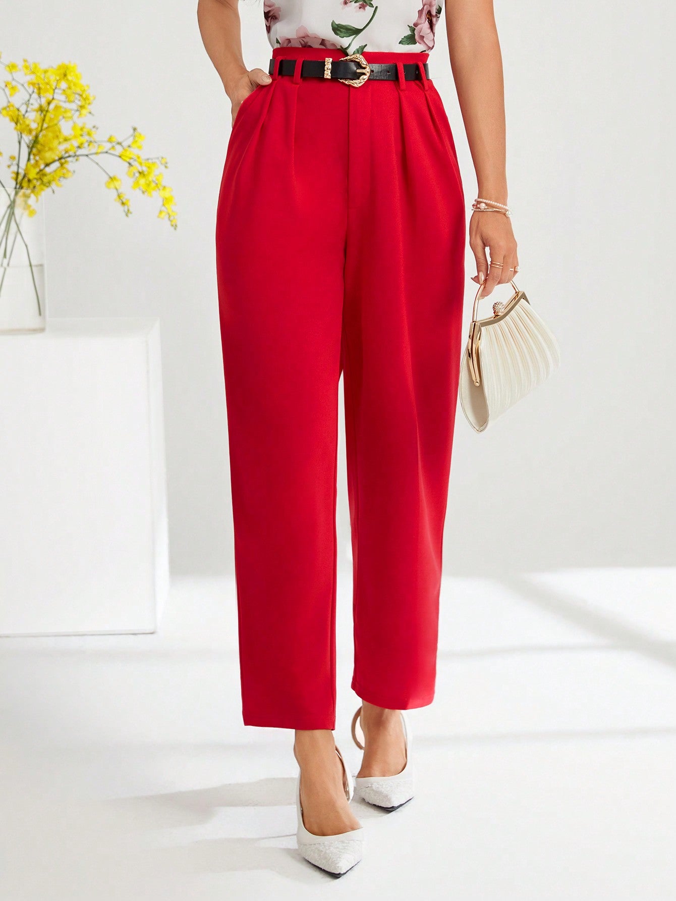 Women's Casual Solid Color Pleated Tapered Suit Pants