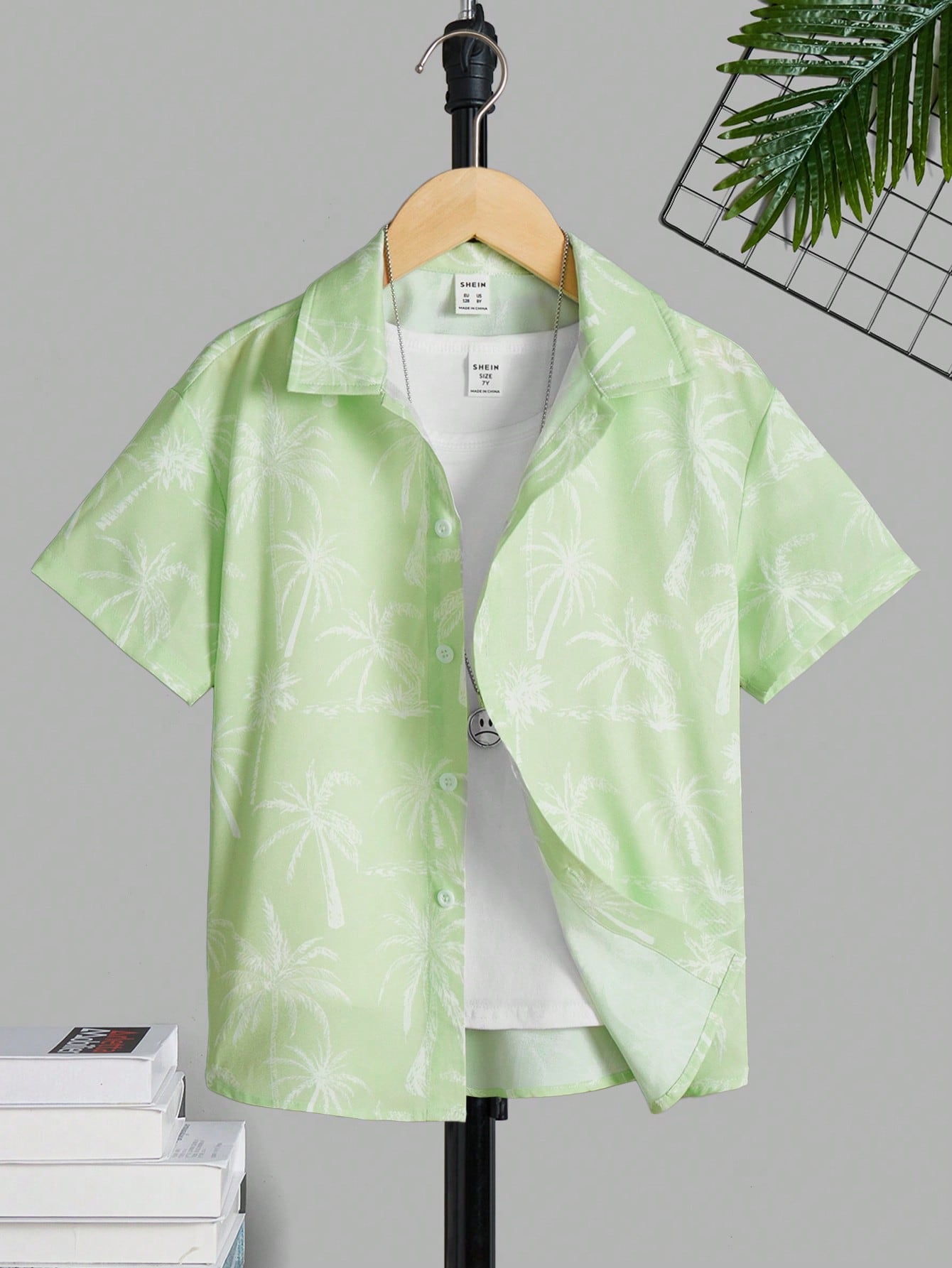 Tween Boys' Casual Hawaiian Coconut Tree Print Short Sleeve Woven Shirt With Collar