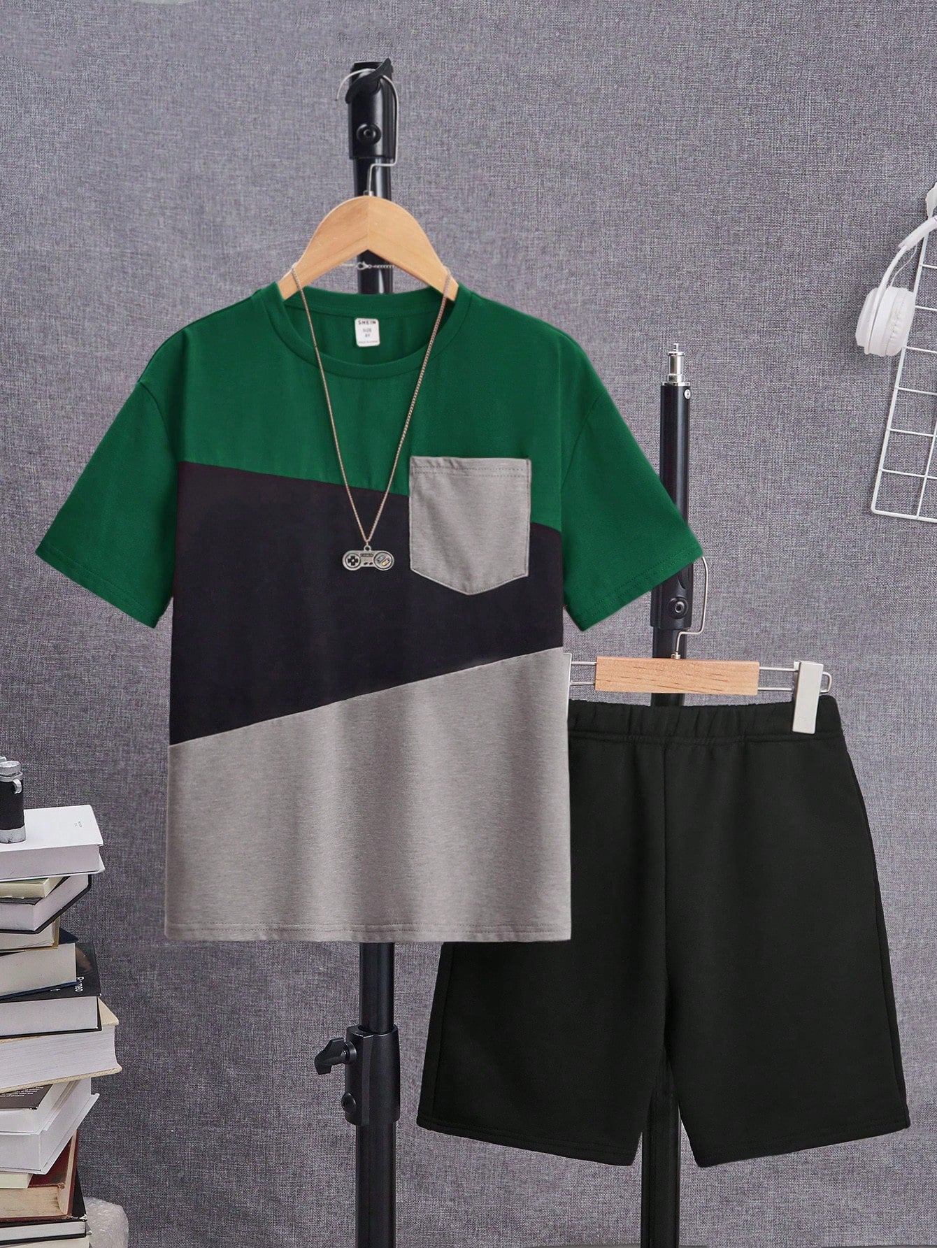 Tween Boy Colorblock Patched Pocket Tee & Shorts