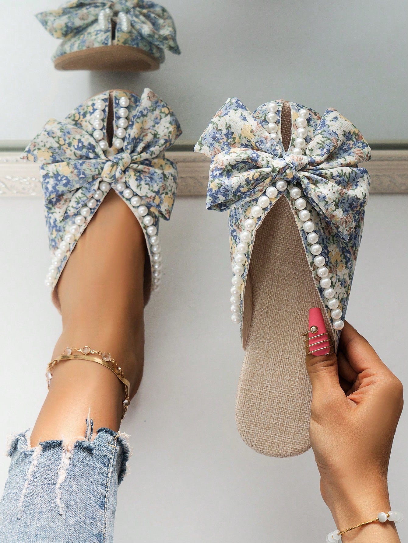 Bow & Faux Pearls Detail Mule Flats, Multi-color Printed Women's Flat Shoes With Bowknot & Flower Detail