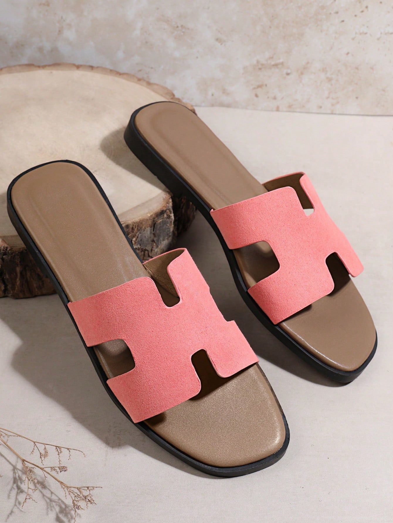 Women's Fashionable Pink Flat Sandals