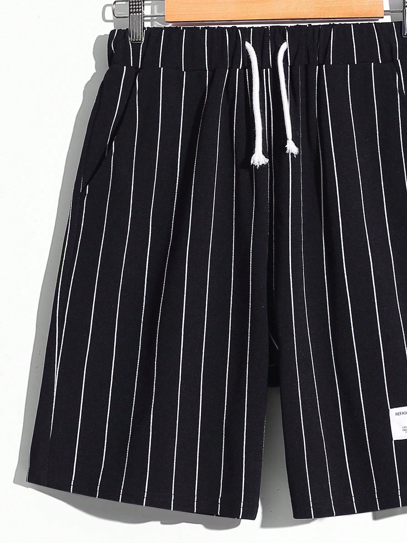 Teen Boys' Casual Striped Print Shorts With Patch Details And Drawstring Waist