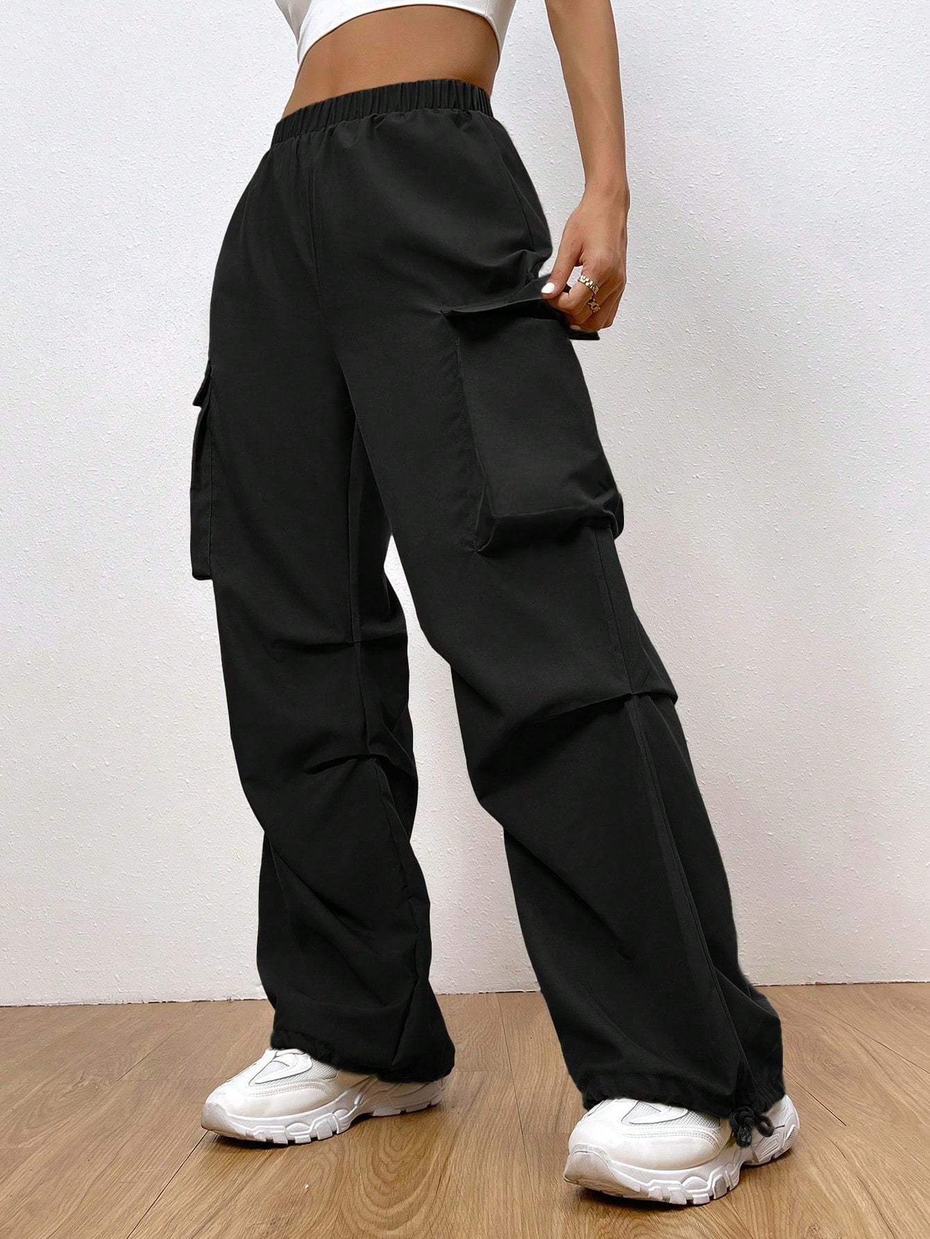 Flap Pocket Side Drawstring Hem Cargo Pants