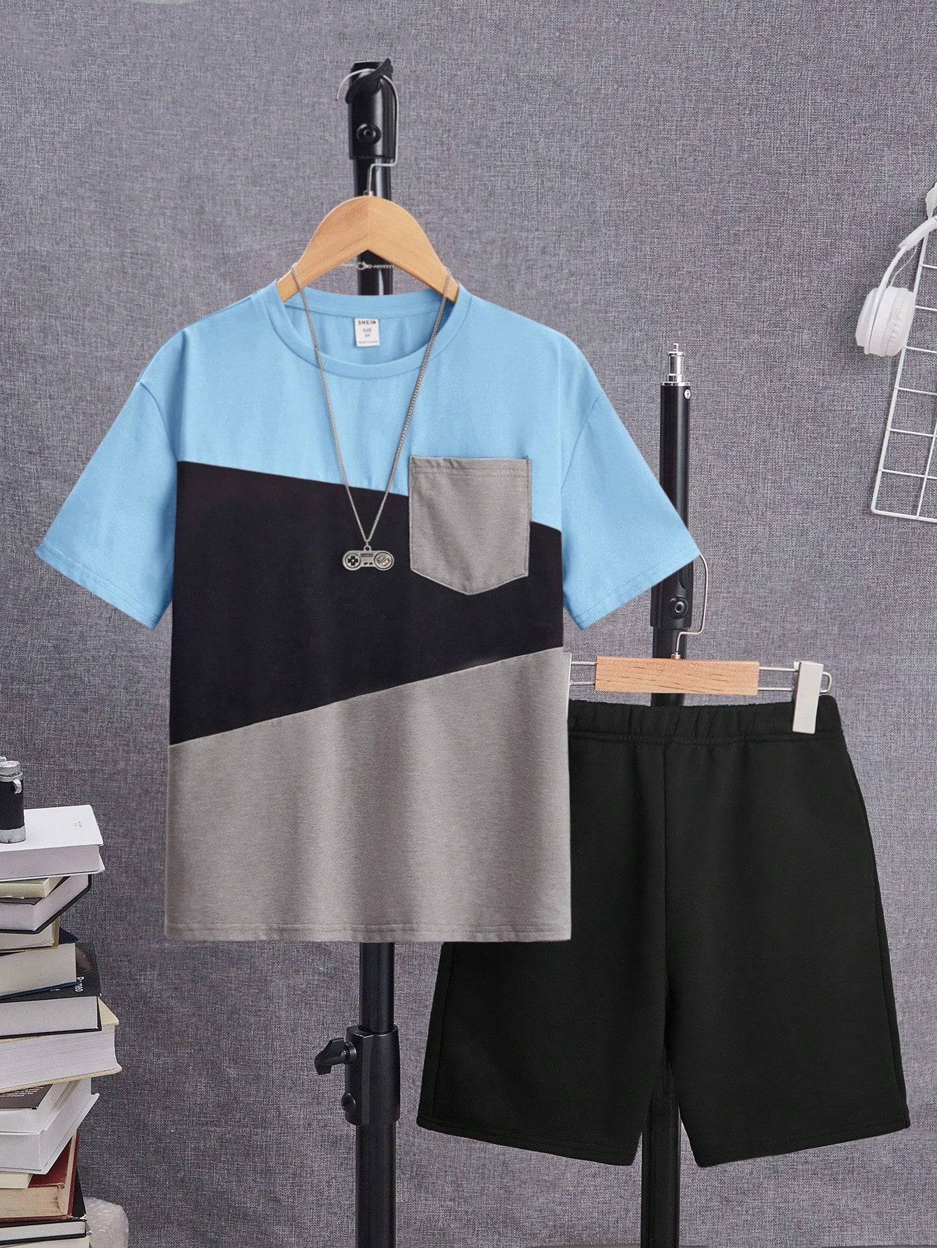 Tween Boy Colorblock Patched Pocket Tee & Shorts