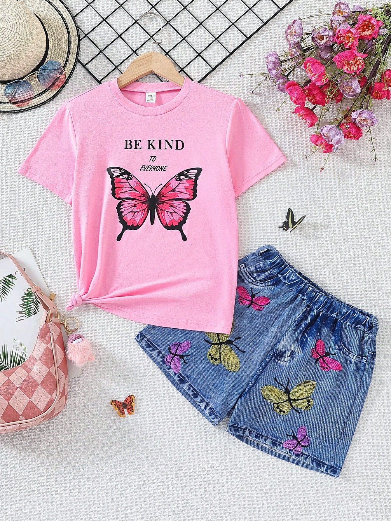 Tween Girl Slogan Butterfly Printed Short Sleeve T-Shirt And Shorts Set