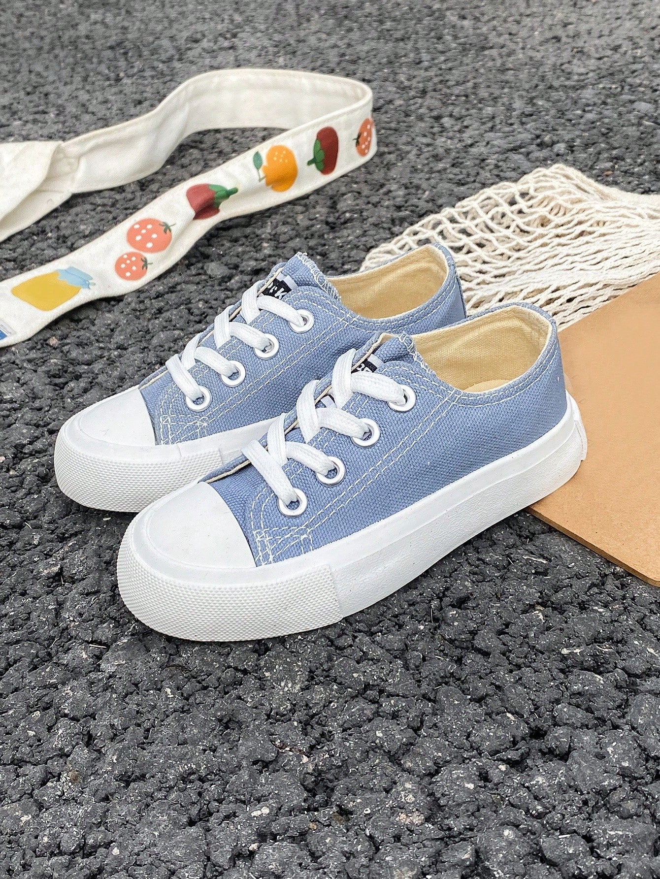 Mid-Top Children's Canvas Sneakers, Spring And Autumn Style, Simple Style For Boys And Girls, Fashionable Low-Top Casual Athletic Shoes, Classic Low-Top Canvas Sneakers, Trendy And Versatile Casual Sports Skateboarding Shoes For Kids With Lace-Up Design