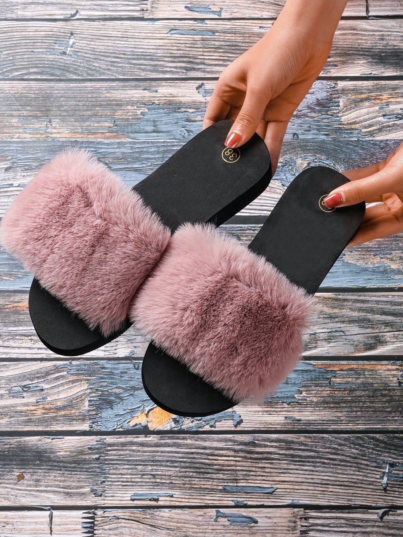 1pair Girls' Plush Solid Color Decorative Slippers, Casual Style Seasons Eva Bottom Flat Slides