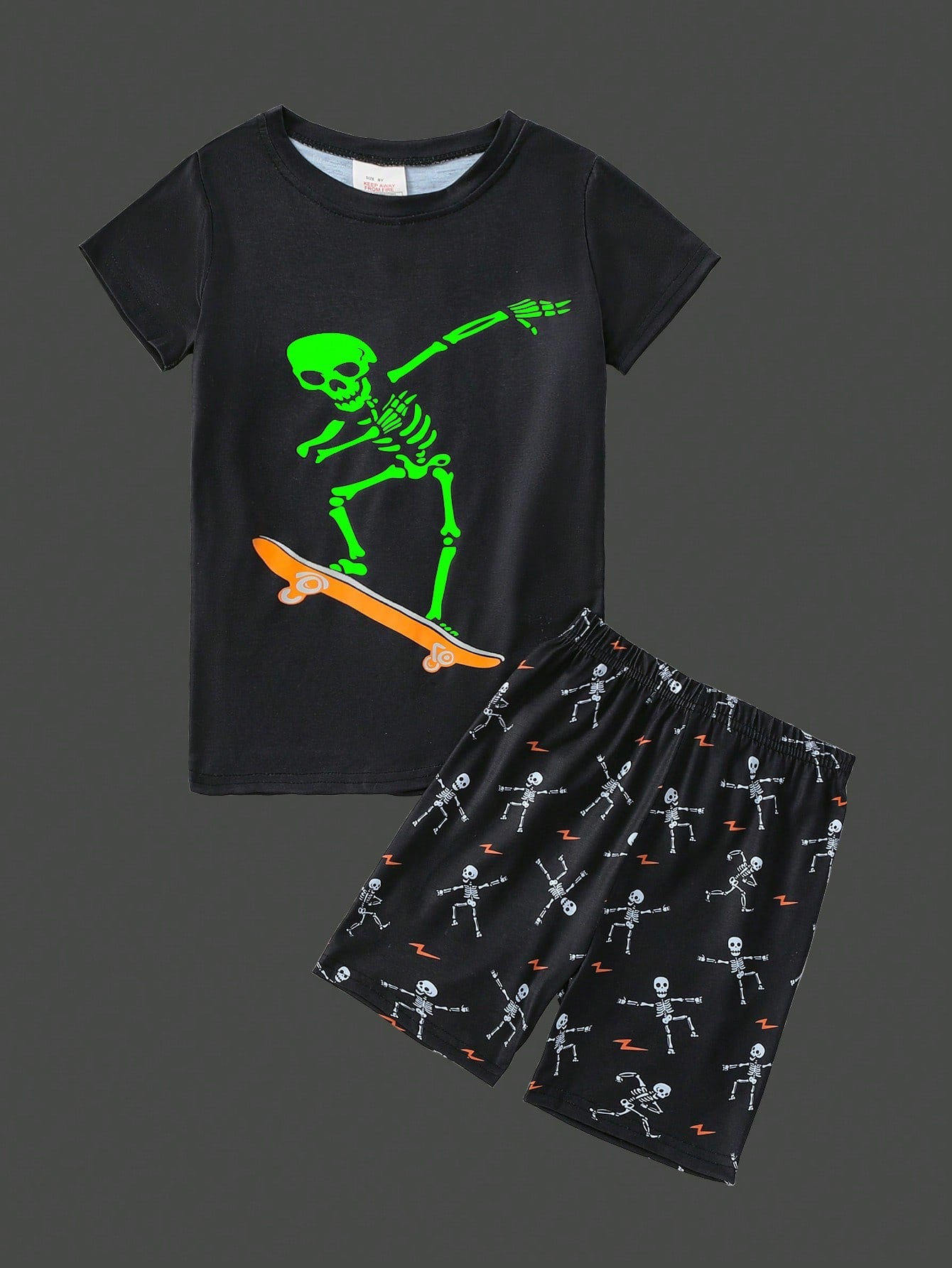 2pcs Tween Boy Snug Fit Pajamas Set, Night-Luminous Skateboard & Skull Printed Short-Sleeved Top And Shorts, Comfortable Homewear For Summer Holiday