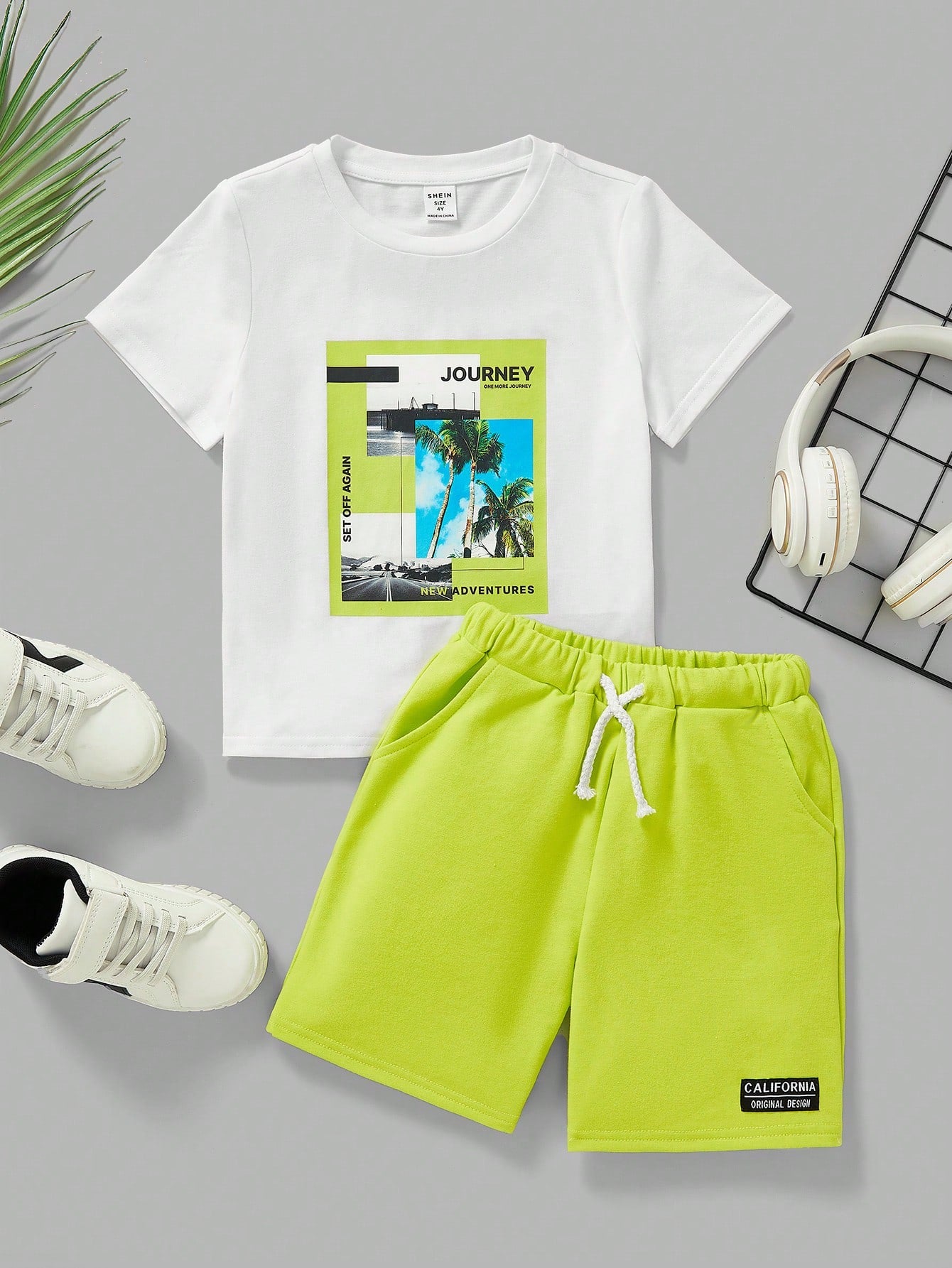 Young Boy Coconut Tree & Letter Graphic Tee & Shorts