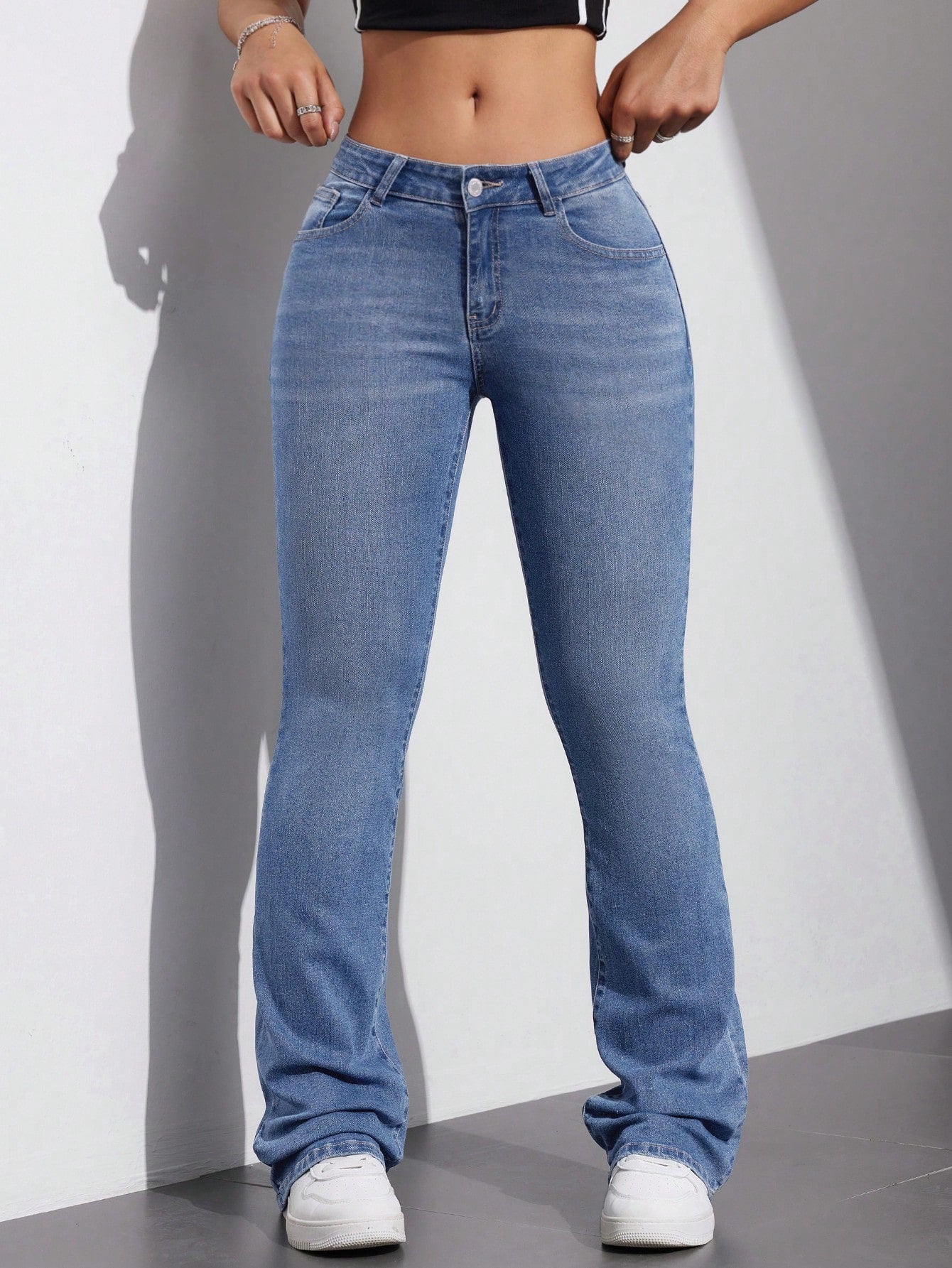 Ladies' Blue Denim Pants With Pockets