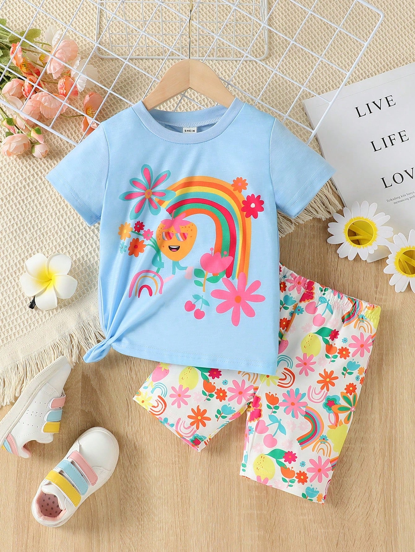 Young Girl Unicorn Printed Short Sleeve T-Shirt And Shorts Set, Summer