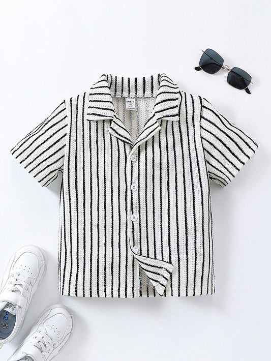 Young Boy Casual Short Sleeve Shirt With Stripes, Cut-Out Fabric, Classic And Fashionable, Suitable For Summer, Outdoor Activities And Various Occasions, Comfortable And Versatile