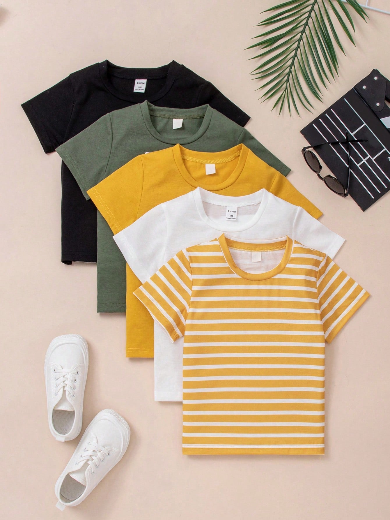 Young Boy 5pcs Striped Print Tee