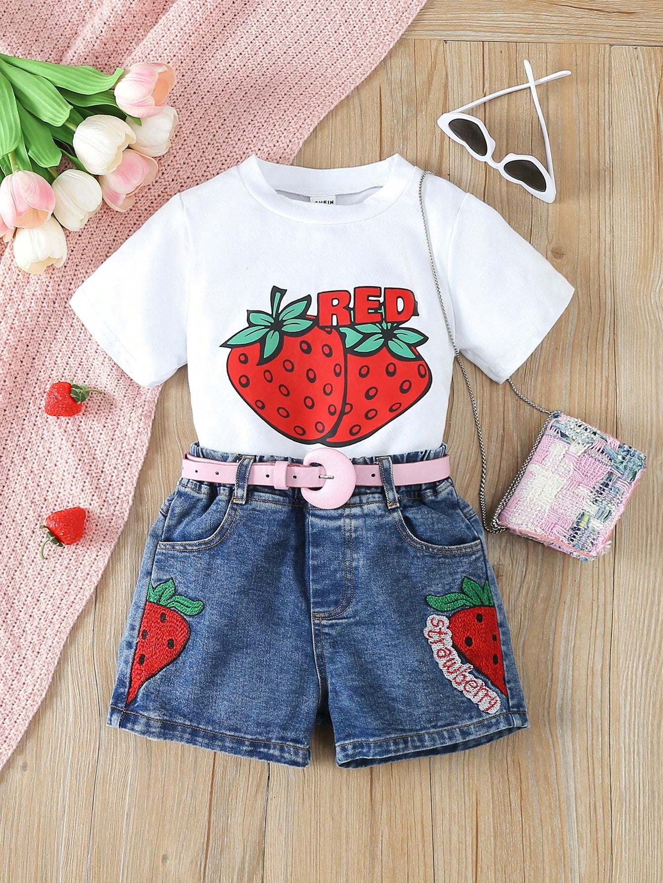 Young Girl Summer 2pcs/Set Strawberry & Letter Print Short Sleeve T-Shirt And Embroidered Elastic Waistband Denim Shorts With Belt