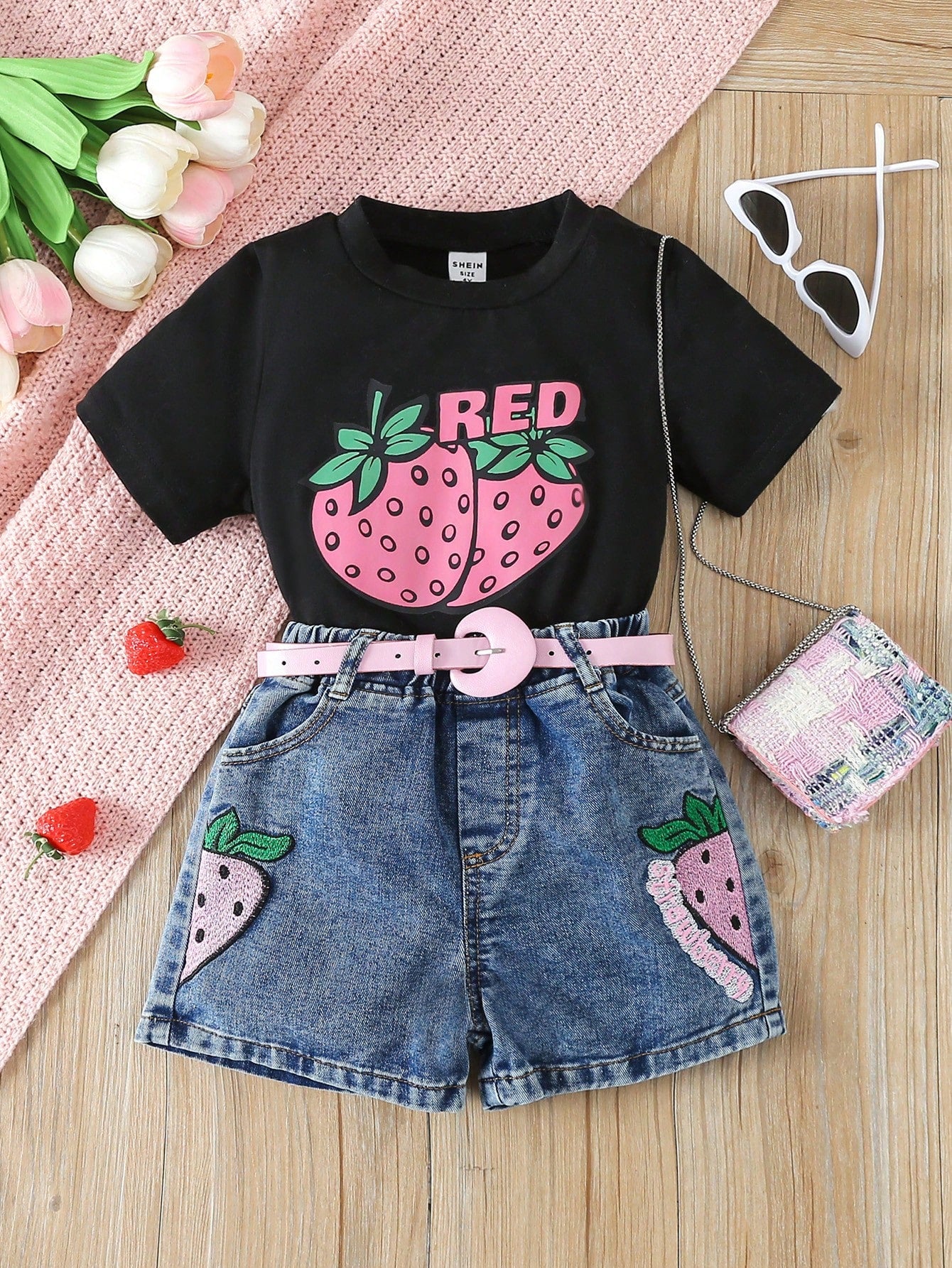 Young Girl Summer 2pcs/Set Strawberry & Letter Print Short Sleeve T-Shirt And Embroidered Elastic Waistband Denim Shorts With Belt